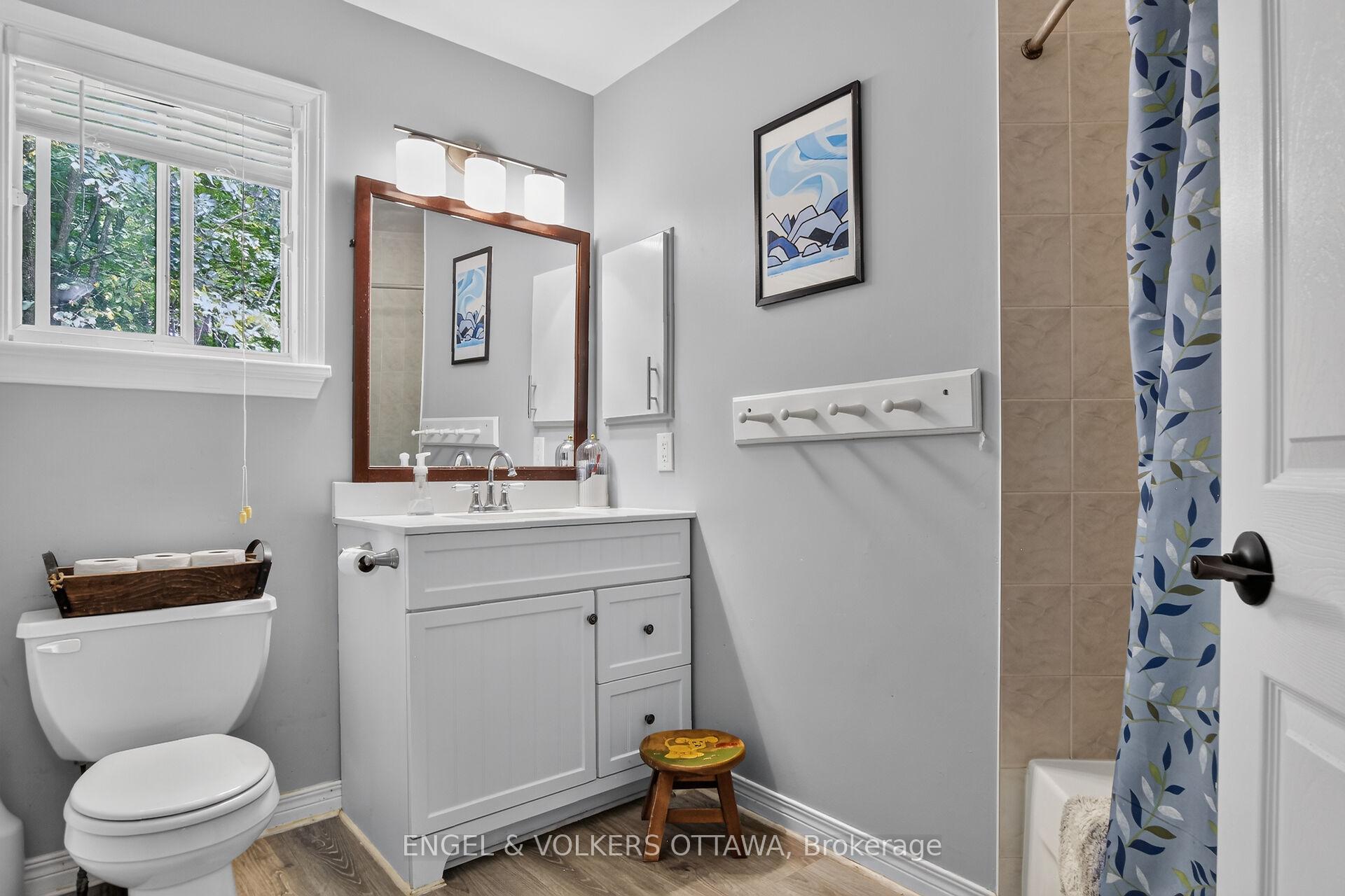 Photo 22 of 1027 Glenashton Road, Beckwith, Beckwith Twp — HOMEH