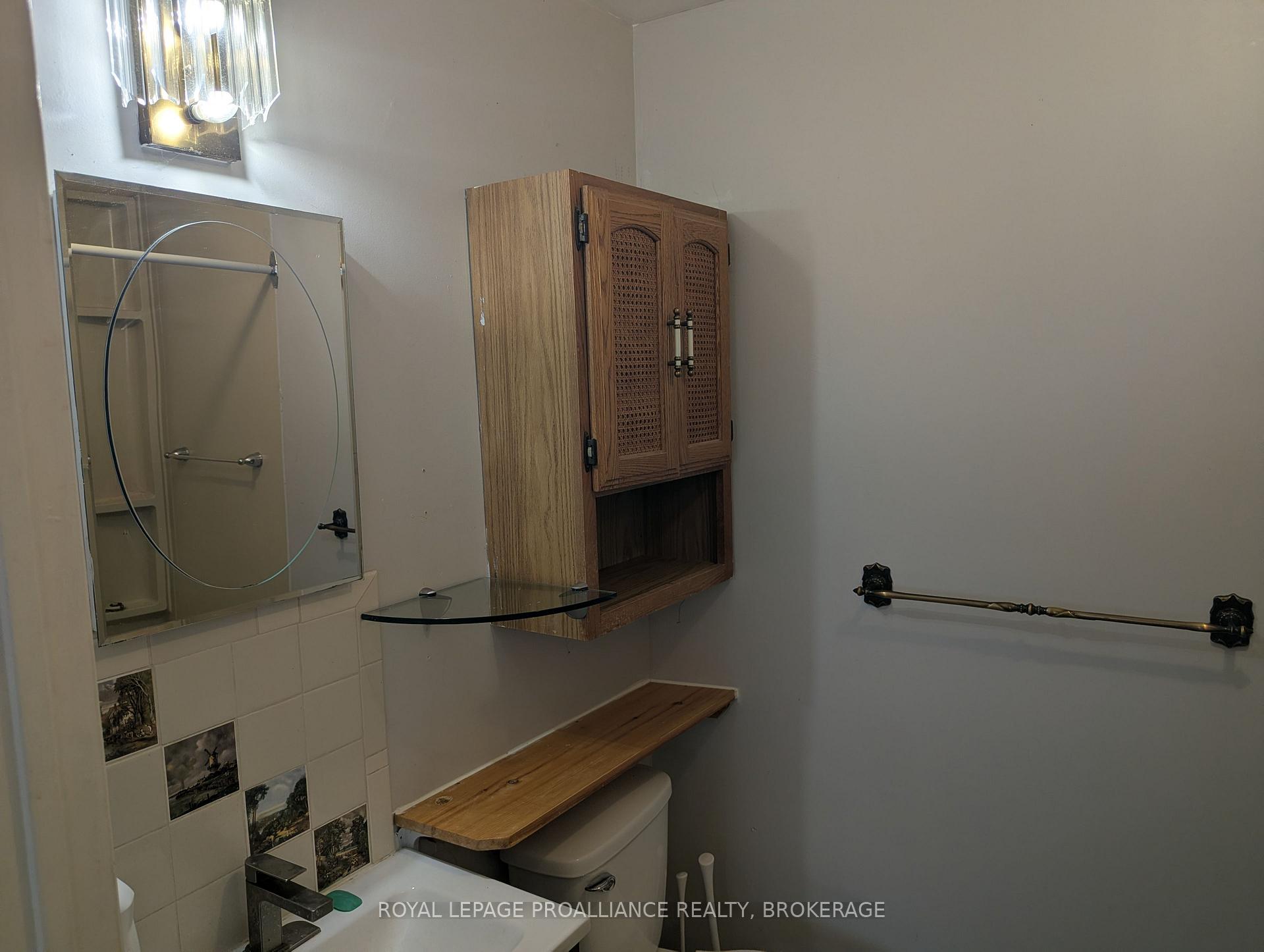 Photo 15 of 1105 Montreal Street, Kingston, Rideau — HOMEH
