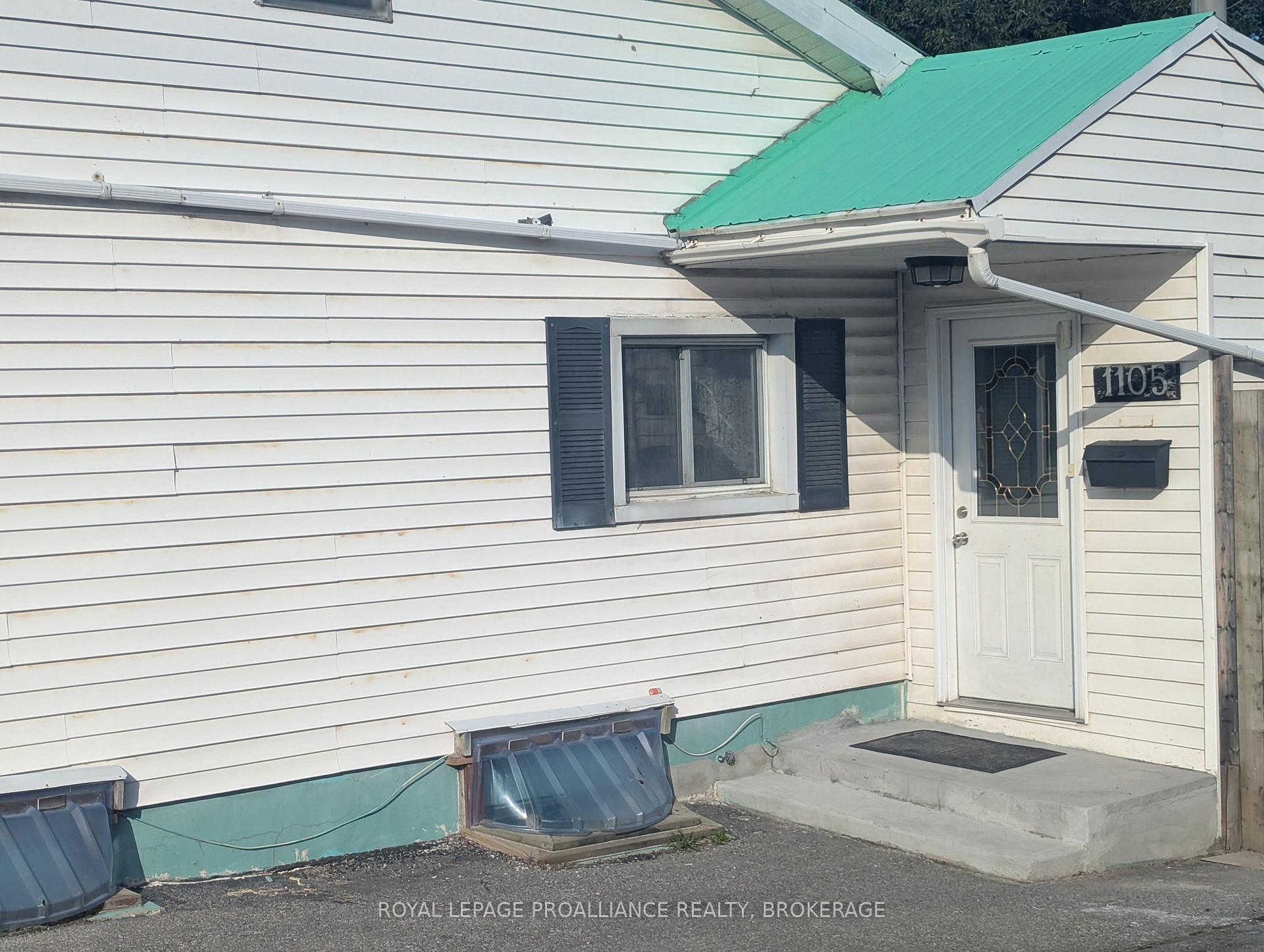 Photo 23 of 1105 Montreal Street, Kingston, Rideau — HOMEH