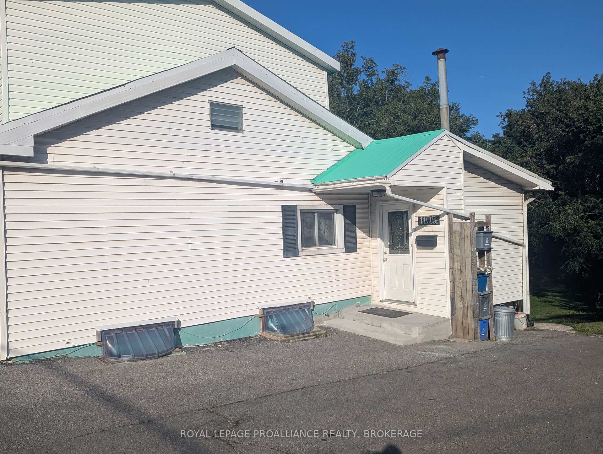 Photo 24 of 1105 Montreal Street, Kingston, Rideau — HOMEH
