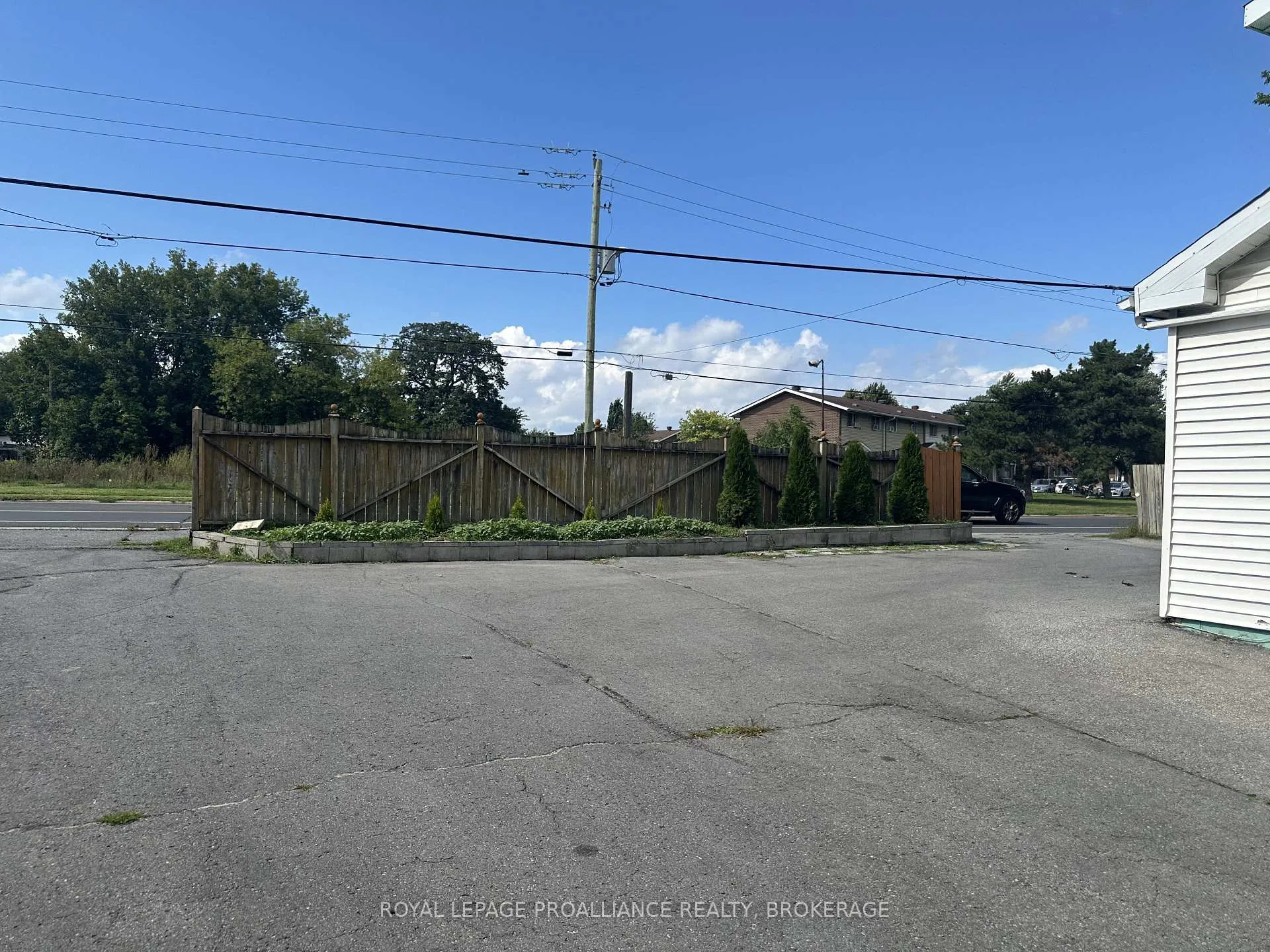 Photo 31 of 1105 Montreal Street, Kingston, Rideau — HOMEH