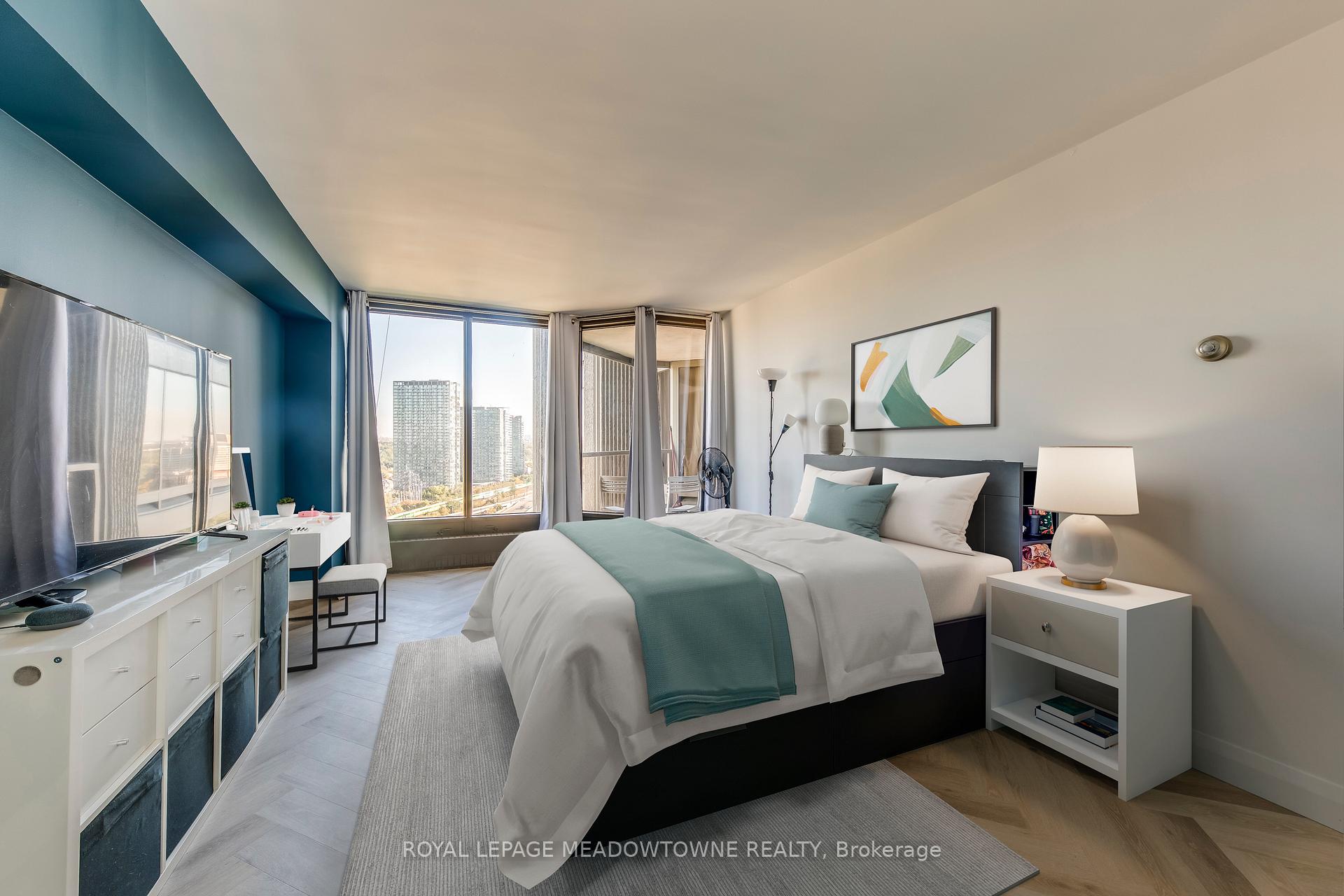 Photo 11 of Unit 2011, 2045 Lakeshore Boulevard W, Etobicoke, Mimico — HOMEH