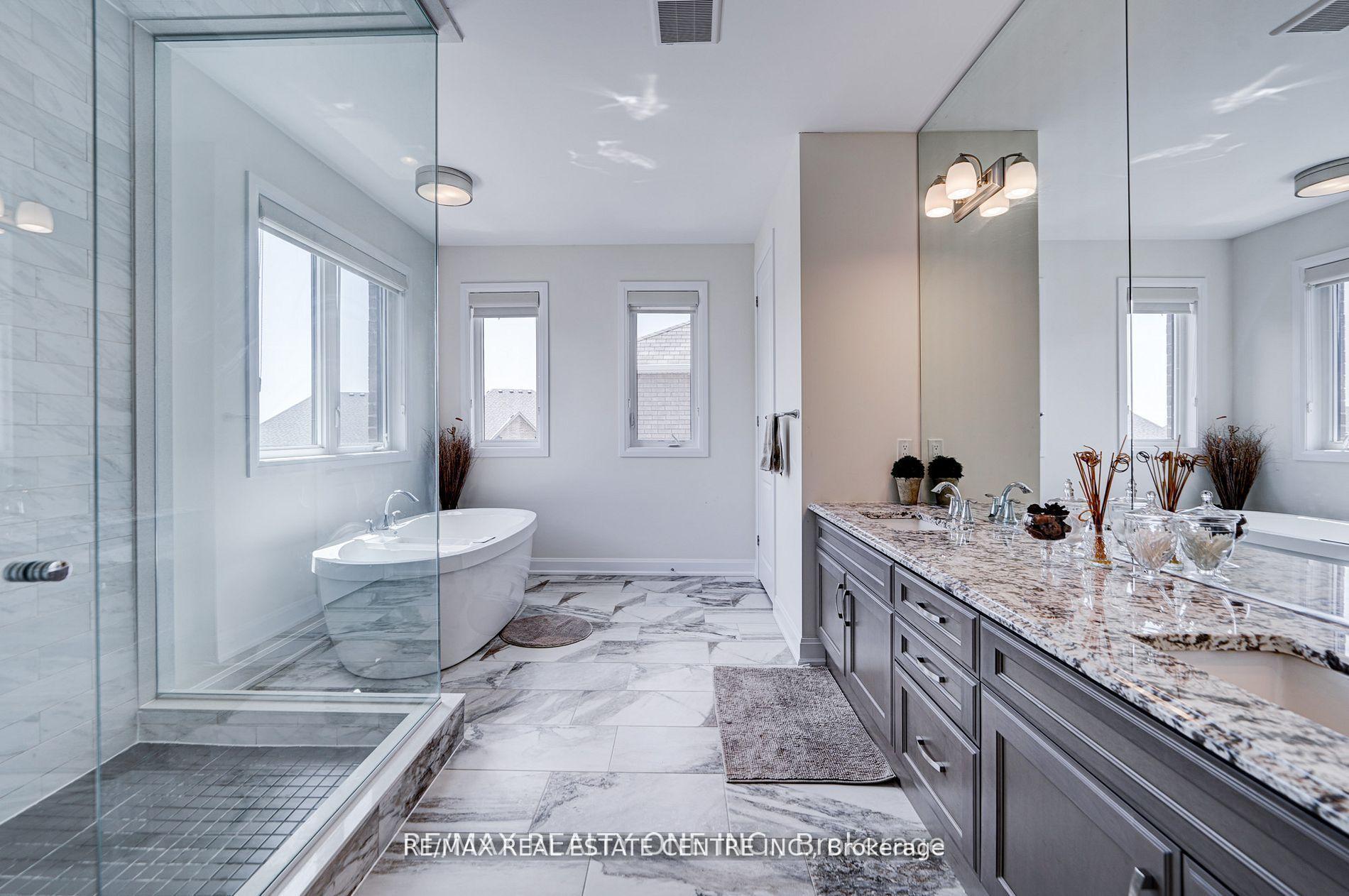 Photo 23 of 438 North Park Boulevard, Oakville, Glenorchy — HOMEH
