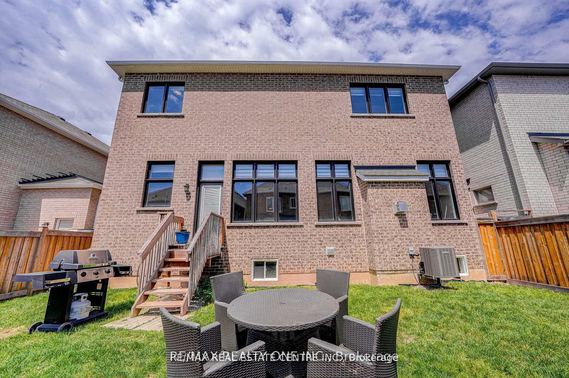 Photo 40 of 438 North Park Boulevard, Oakville, Glenorchy — HOMEH