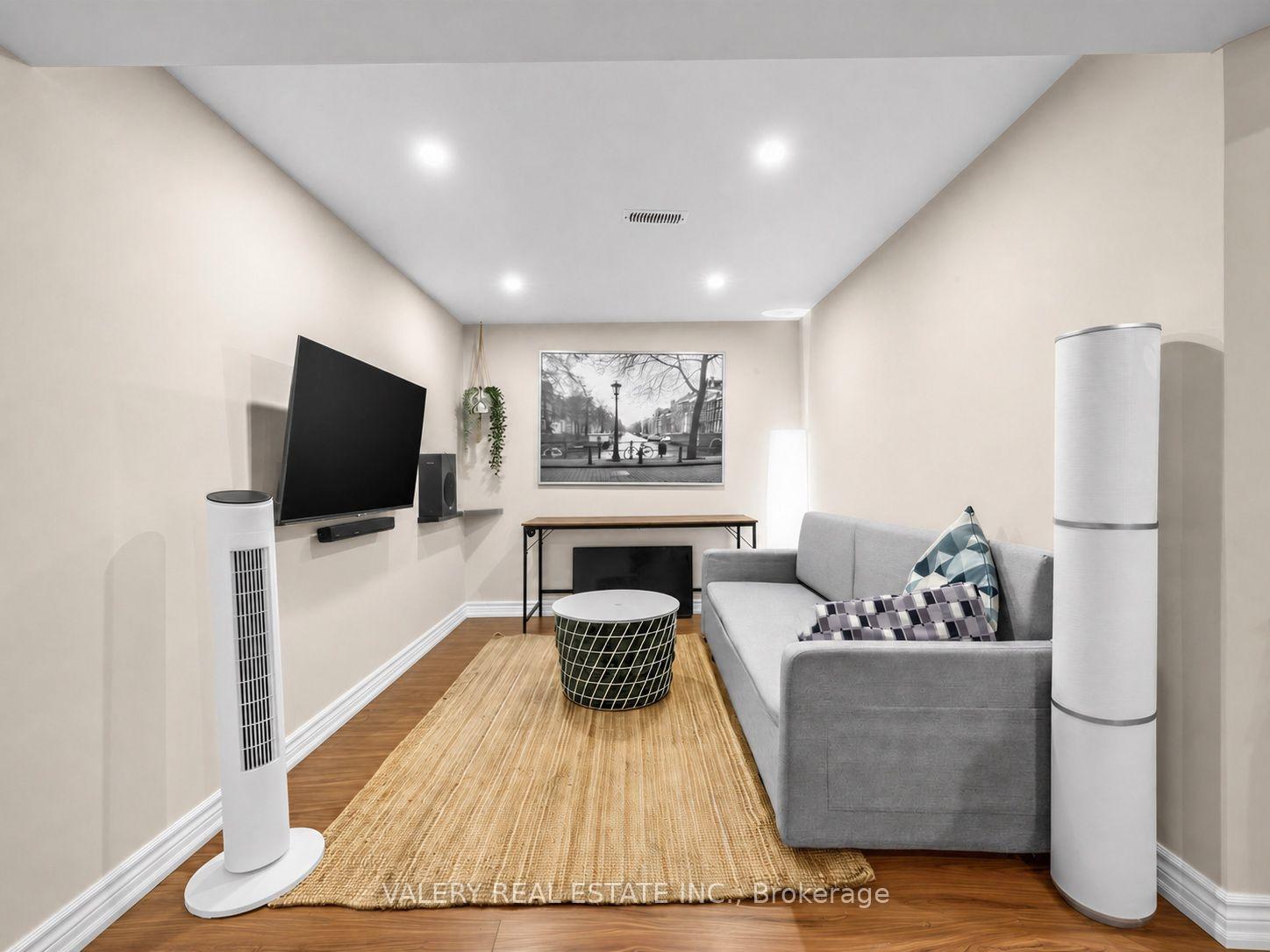 Photo 7 of Unit Lower #2, 12 Arkley Crescent, Etobicoke, Willowridge-Martingrove-Richview — HOMEH