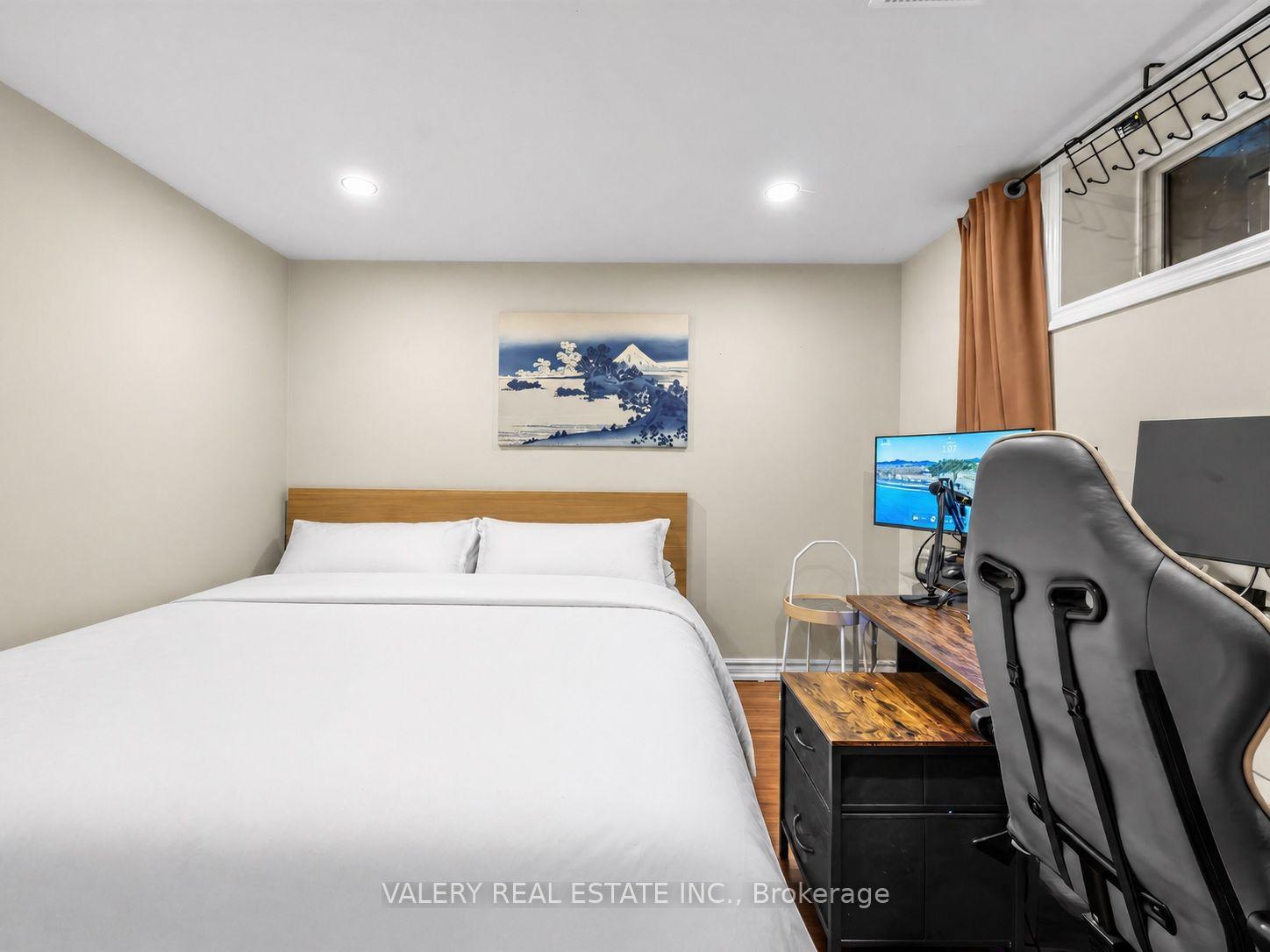 Photo 11 of Unit Lower #2, 12 Arkley Crescent, Etobicoke, Willowridge-Martingrove-Richview — HOMEH