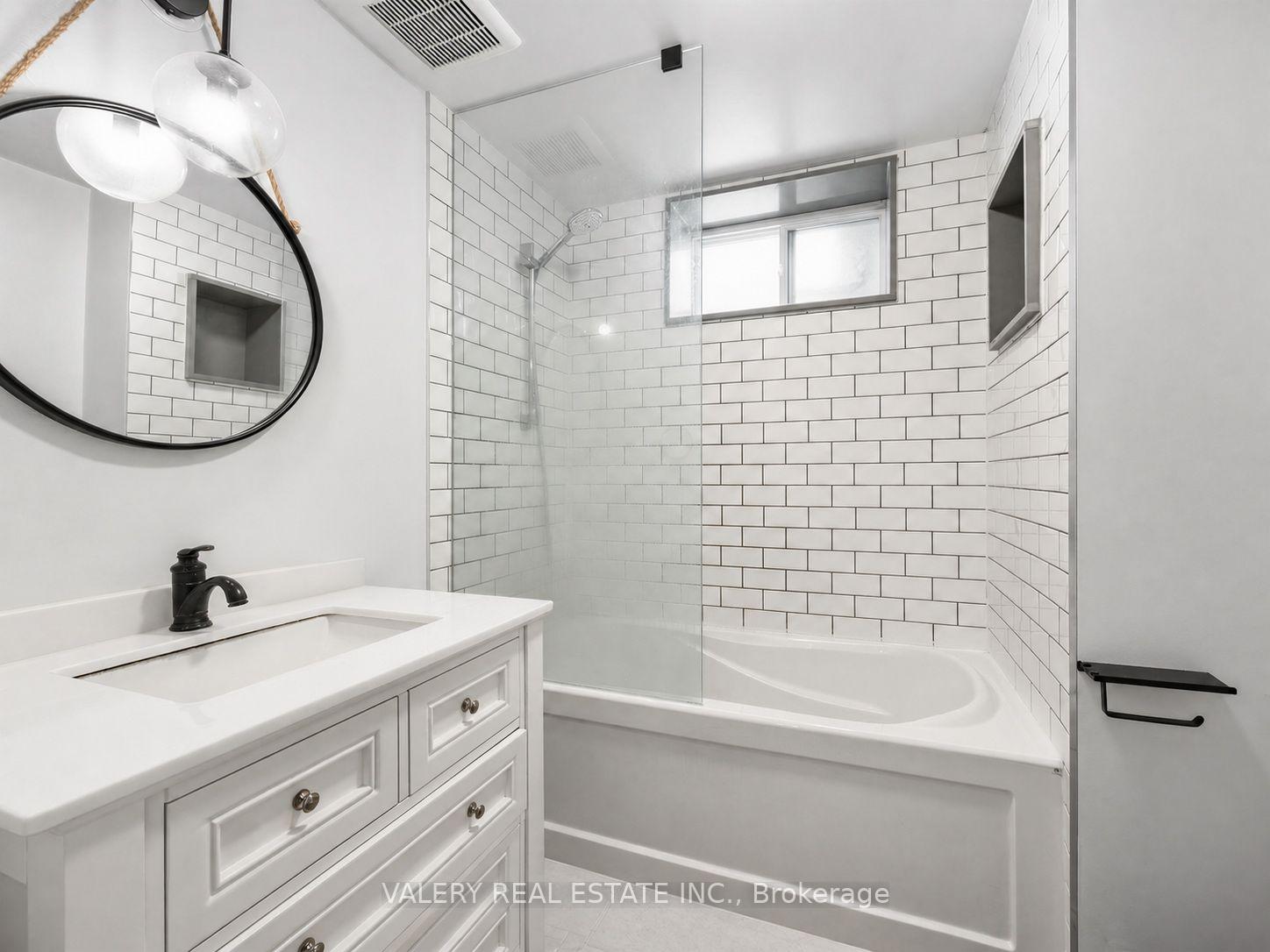 Photo 13 of Unit Lower #2, 12 Arkley Crescent, Etobicoke, Willowridge-Martingrove-Richview — HOMEH