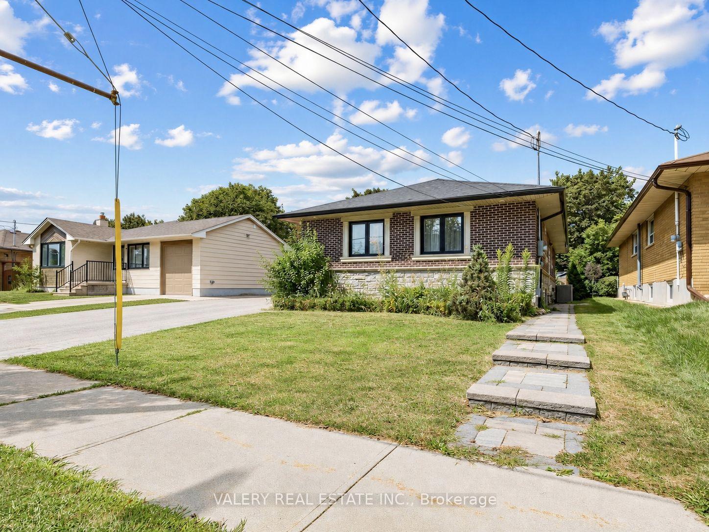 Photo 16 of Unit Lower #2, 12 Arkley Crescent, Etobicoke, Willowridge-Martingrove-Richview — HOMEH