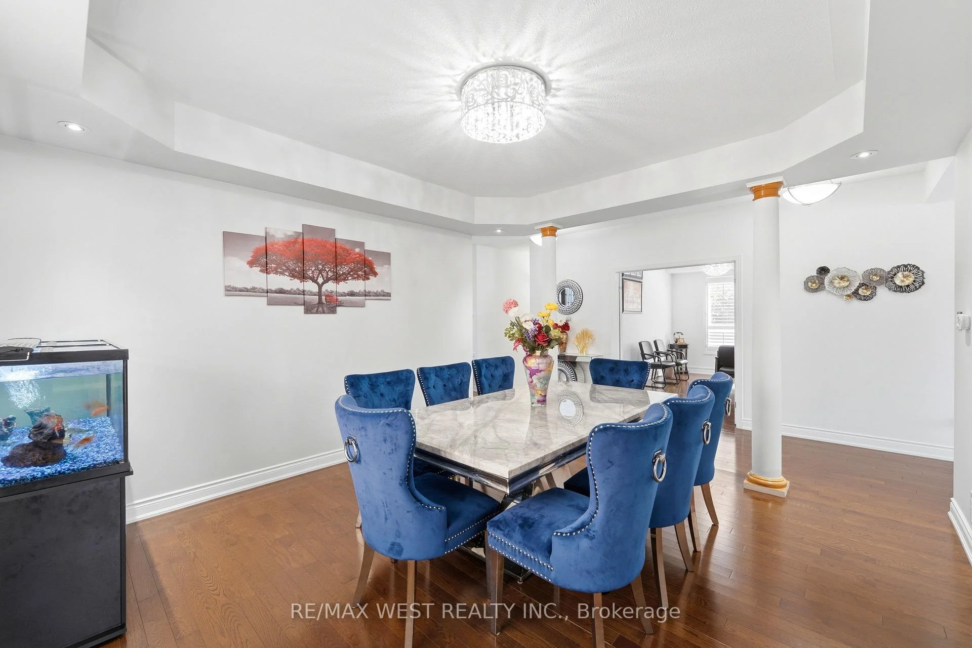 Photo 8 of 356 Robert Ferrie Drive, Kitchener, Doon South — HOMEH
