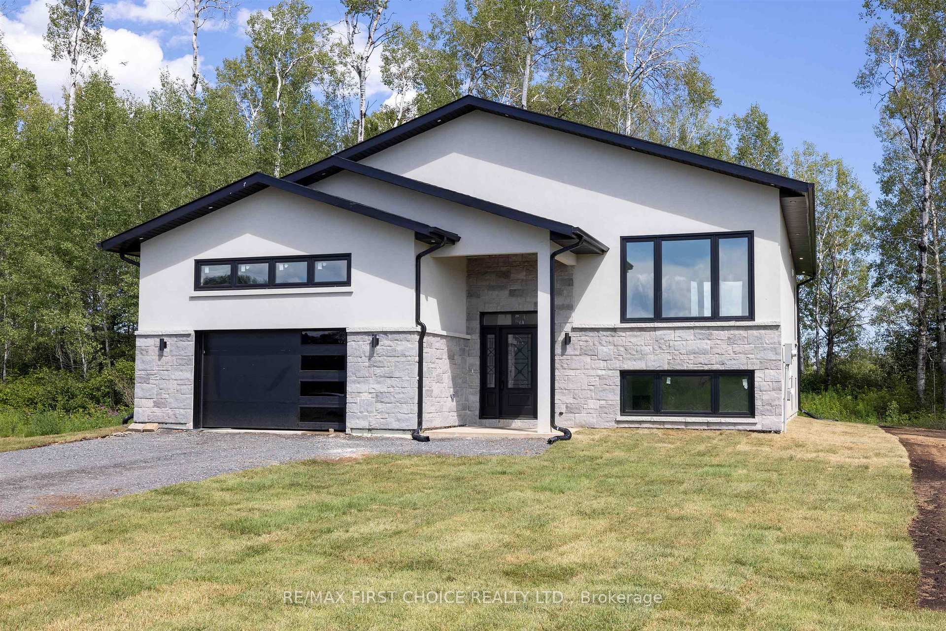 Photo of 3435 King George's Park Drive