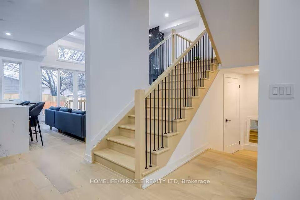 Photo 3 of 100 Macdonald Street, Etobicoke, Mimico — HOMEH