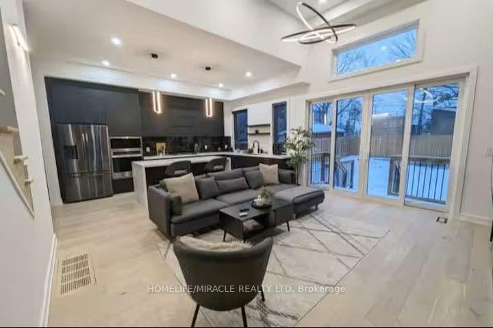 Photo 6 of 100 Macdonald Street, Etobicoke, Mimico — HOMEH