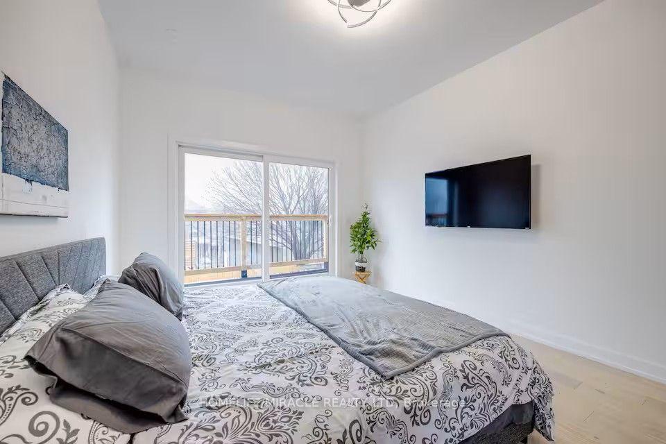 Photo 23 of 100 Macdonald Street, Etobicoke, Mimico — HOMEH
