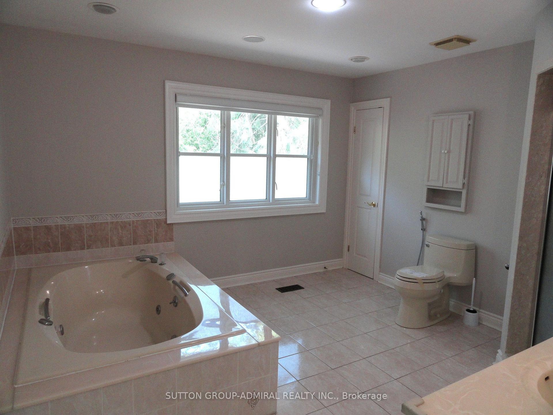Photo 23 of 48 Meadowcliffe Drive, Scarborough, Cliffcrest — HOMEH