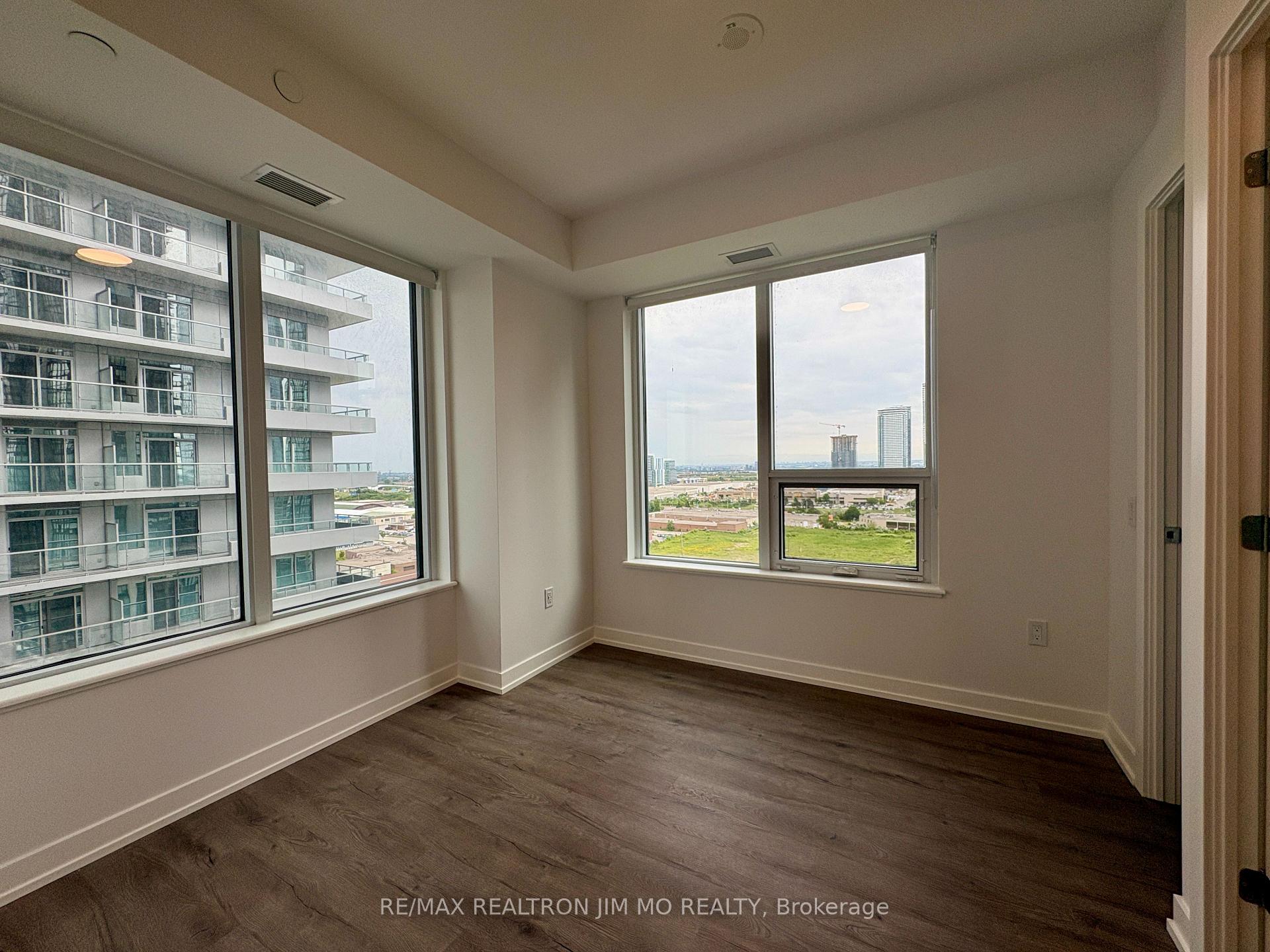 Photo 10 of Unit 1108, 5 Meadowdale Road, Vaughan, Vaughan Corporate Centre — HOMEH