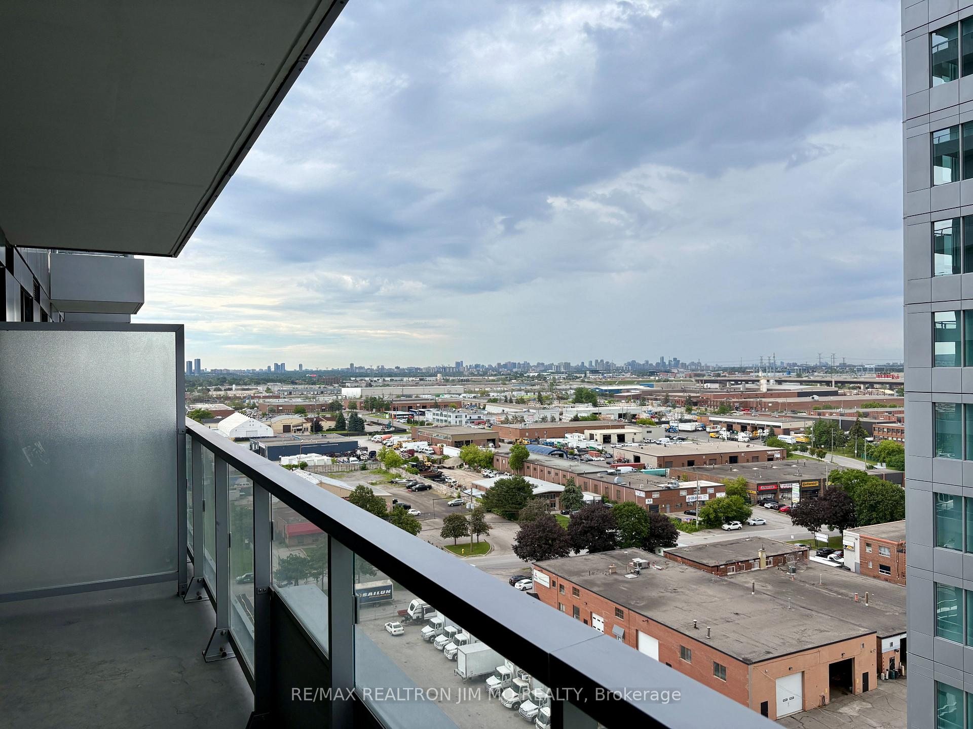 Photo 20 of Unit 1108, 5 Meadowdale Road, Vaughan, Vaughan Corporate Centre — HOMEH