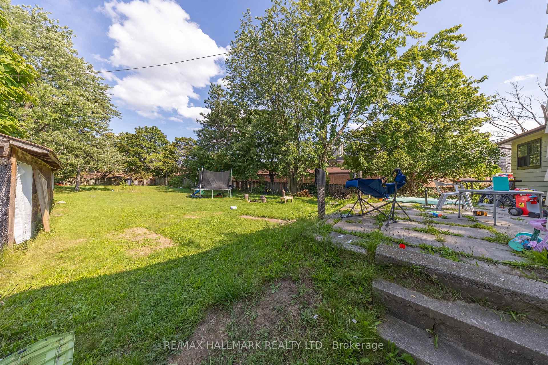 Photo 4 of 1911 Glenview Road, Pickering, Town Centre — HOMEH