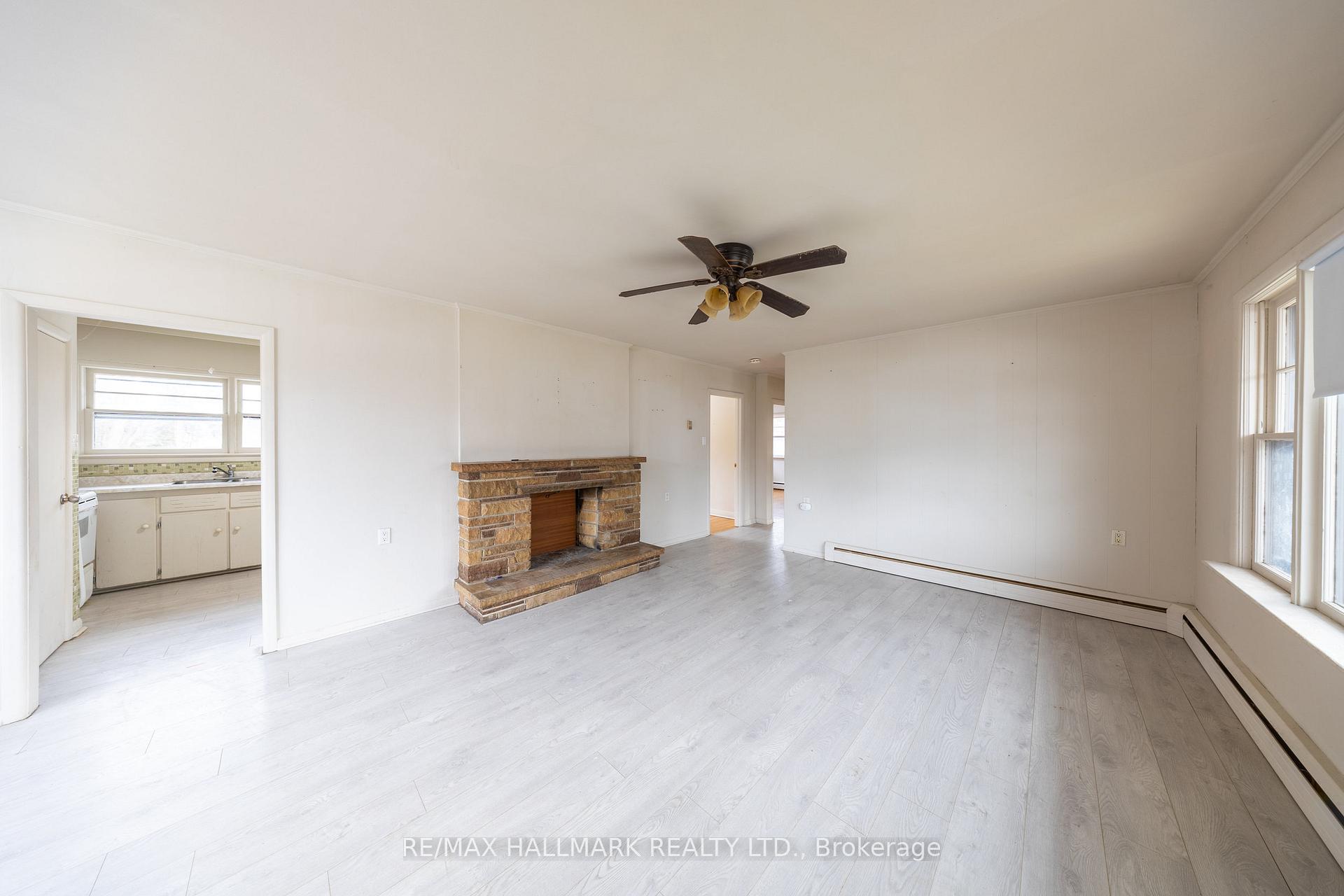 Photo 6 of 1911 Glenview Road, Pickering, Town Centre — HOMEH