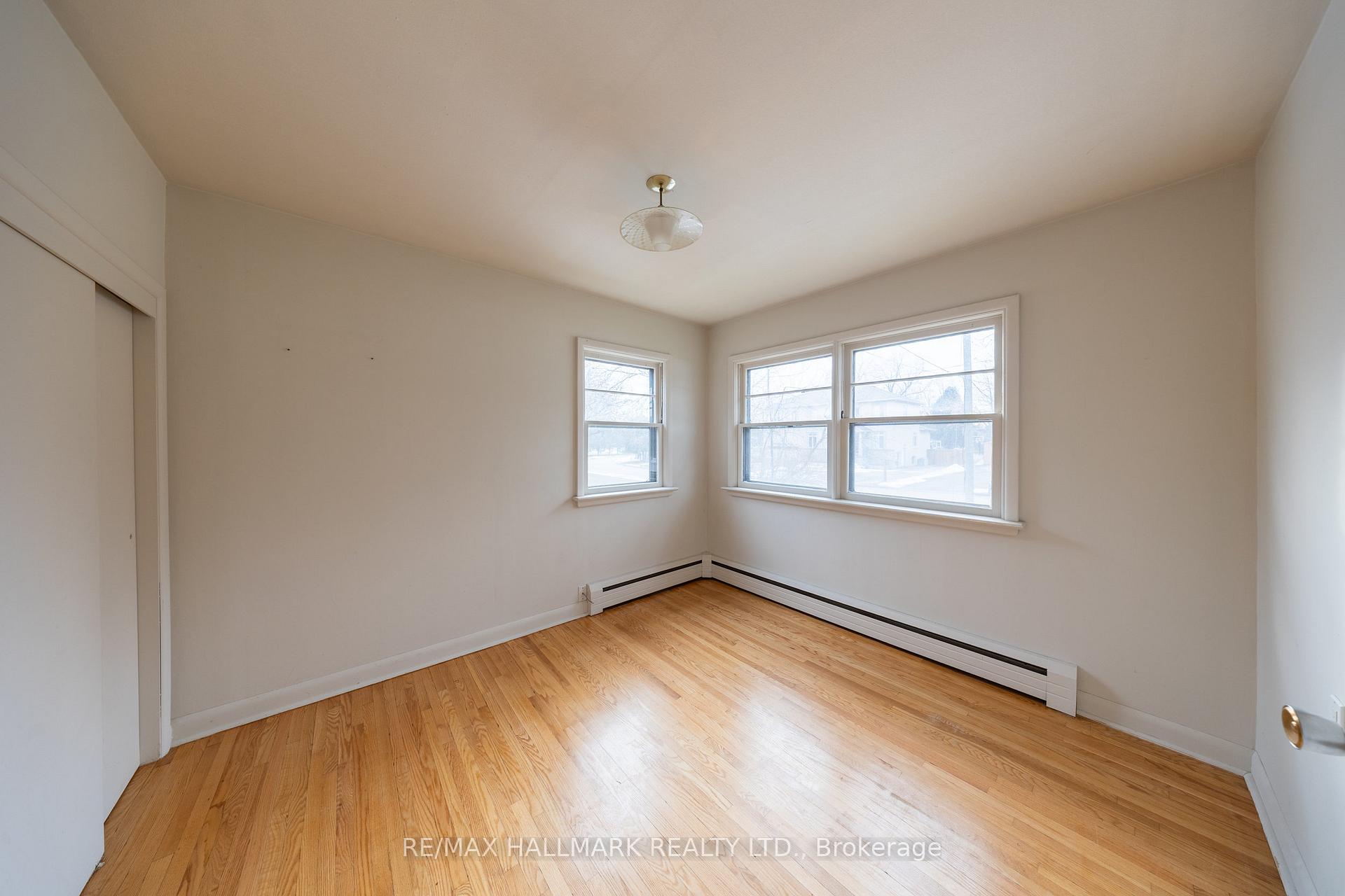 Photo 11 of 1911 Glenview Road, Pickering, Town Centre — HOMEH