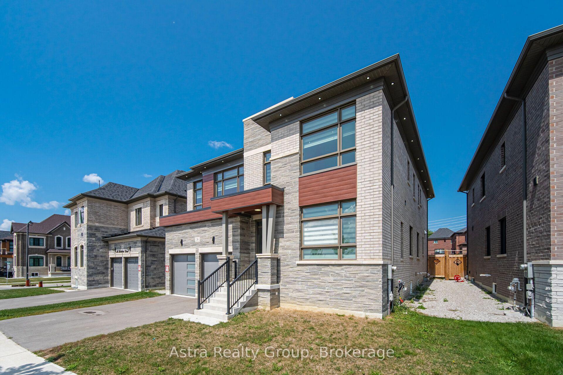 Photo 4 of 28 Heathcote Road, Vaughan, Vellore Village — HOMEH