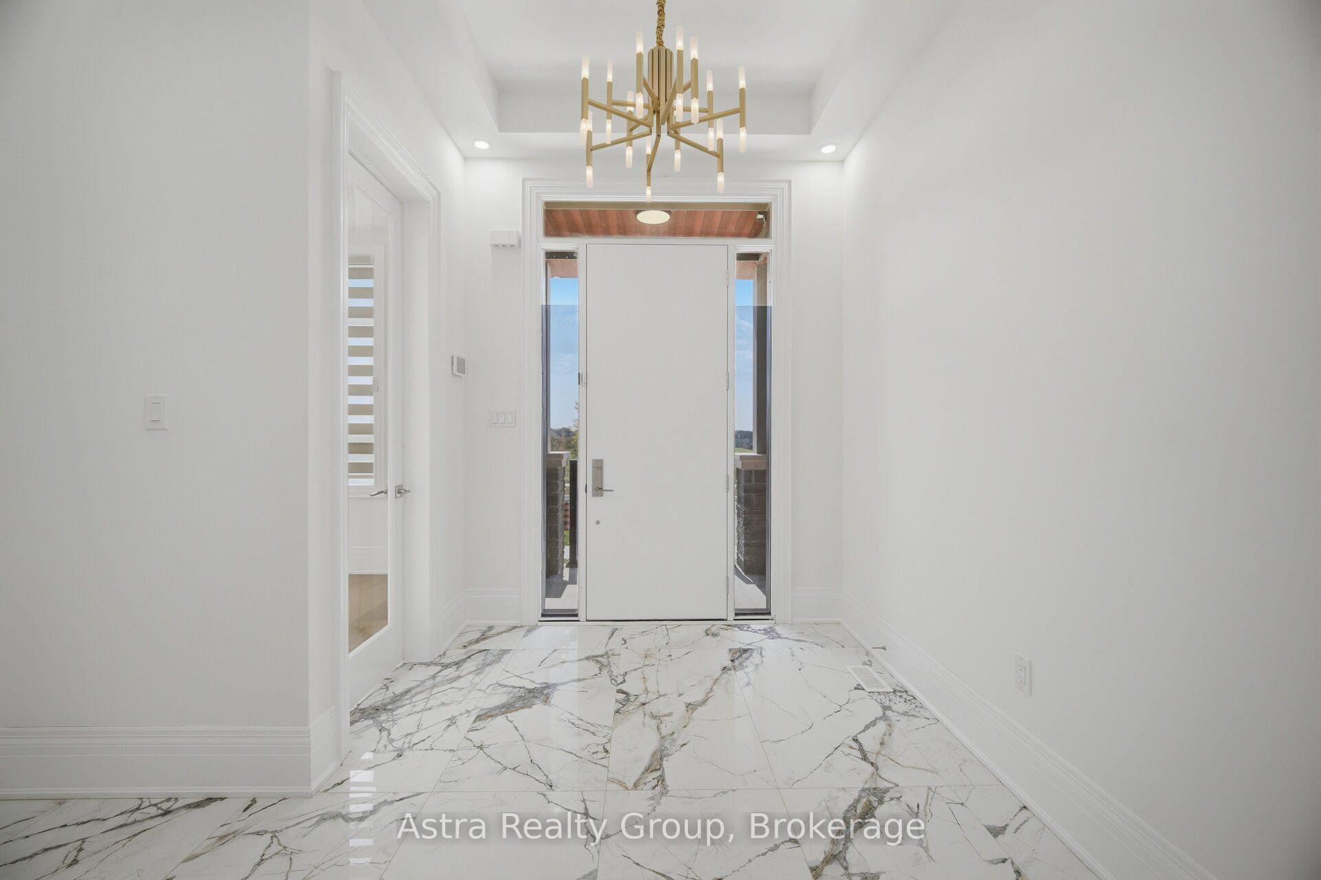 Photo 5 of 28 Heathcote Road, Vaughan, Vellore Village — HOMEH