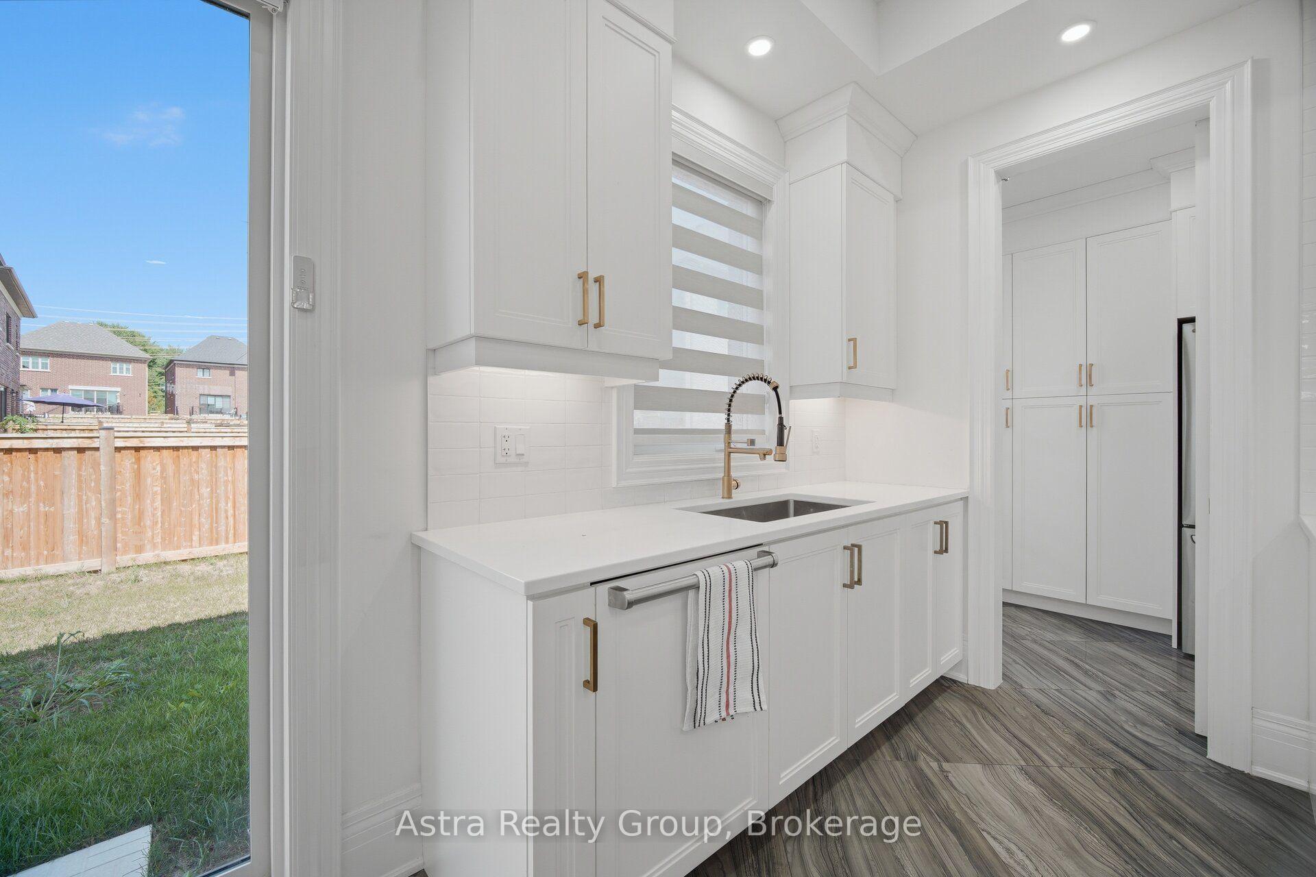 Photo 16 of 28 Heathcote Road, Vaughan, Vellore Village — HOMEH