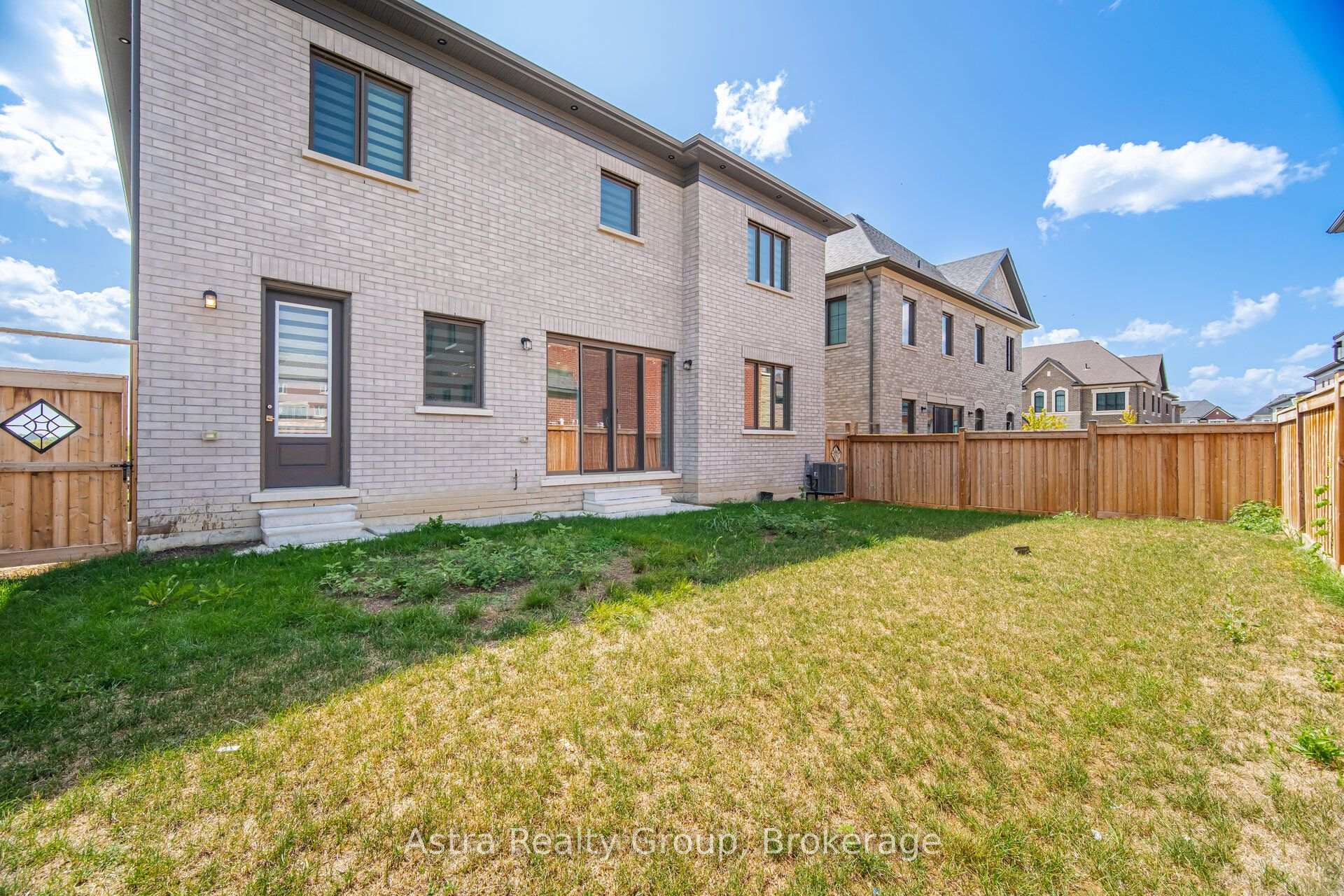 Photo 54 of 28 Heathcote Road, Vaughan, Vellore Village — HOMEH