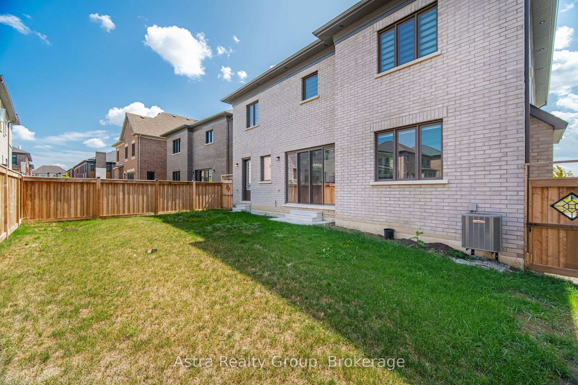 Photo 52 of 28 Heathcote Road, Vaughan, Vellore Village — HOMEH
