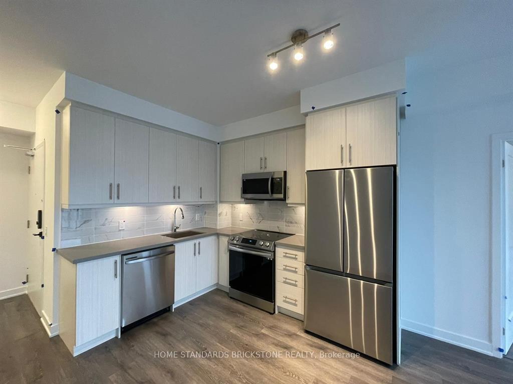 Photo 3 of Unit #1206, 105 Oneida Crescent, Richmond Hill, Langstaff — HOMEH