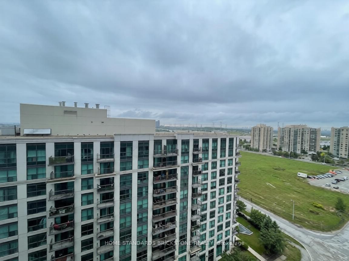Photo 18 of Unit #1206, 105 Oneida Crescent, Richmond Hill, Langstaff — HOMEH