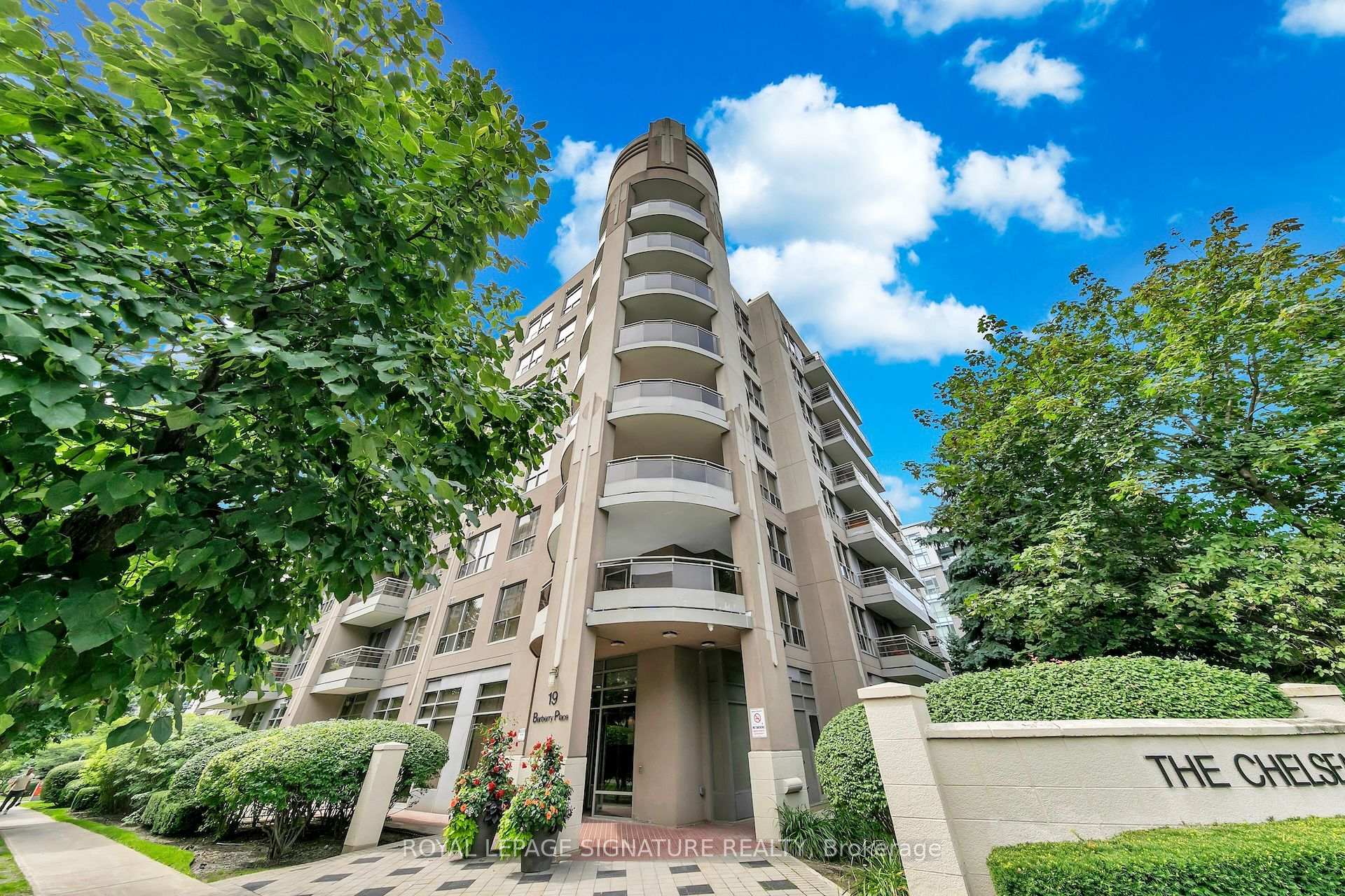 Photo 3 of Unit 108, 19 Barberry Place, North York, Bayview Village — HOMEH