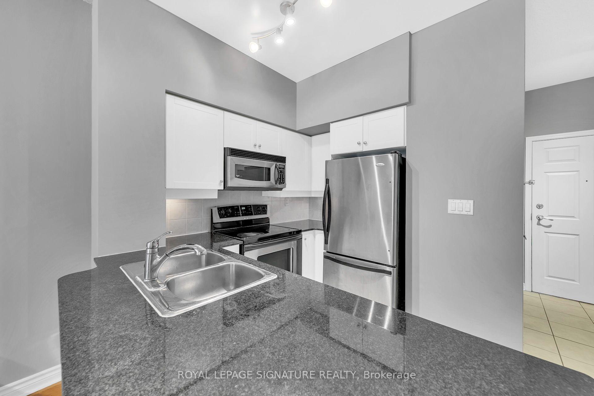 Photo 15 of Unit 108, 19 Barberry Place, North York, Bayview Village — HOMEH