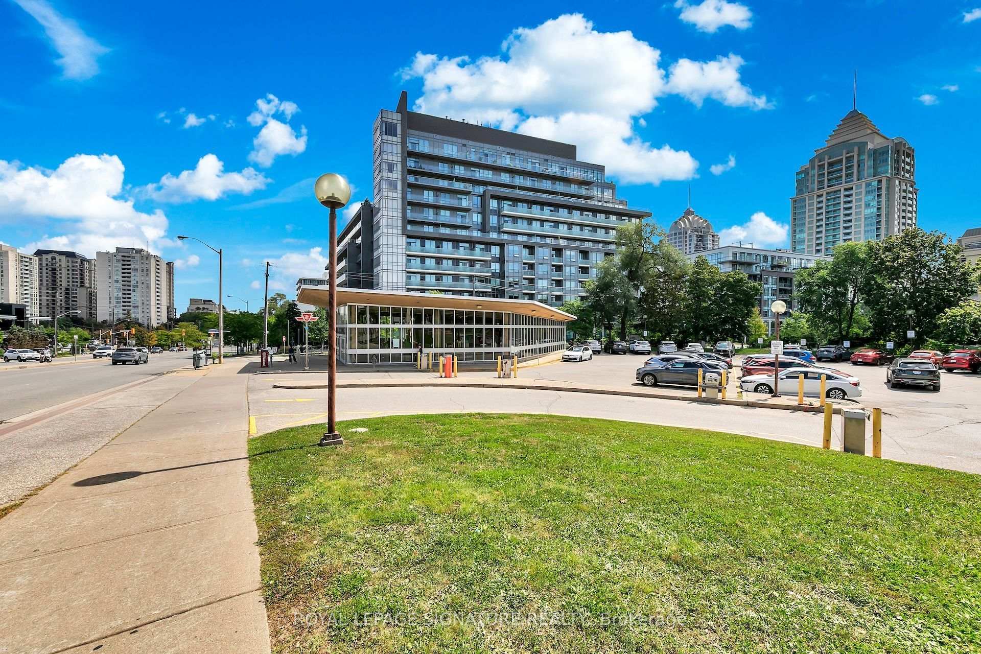Photo 29 of Unit 108, 19 Barberry Place, North York, Bayview Village — HOMEH