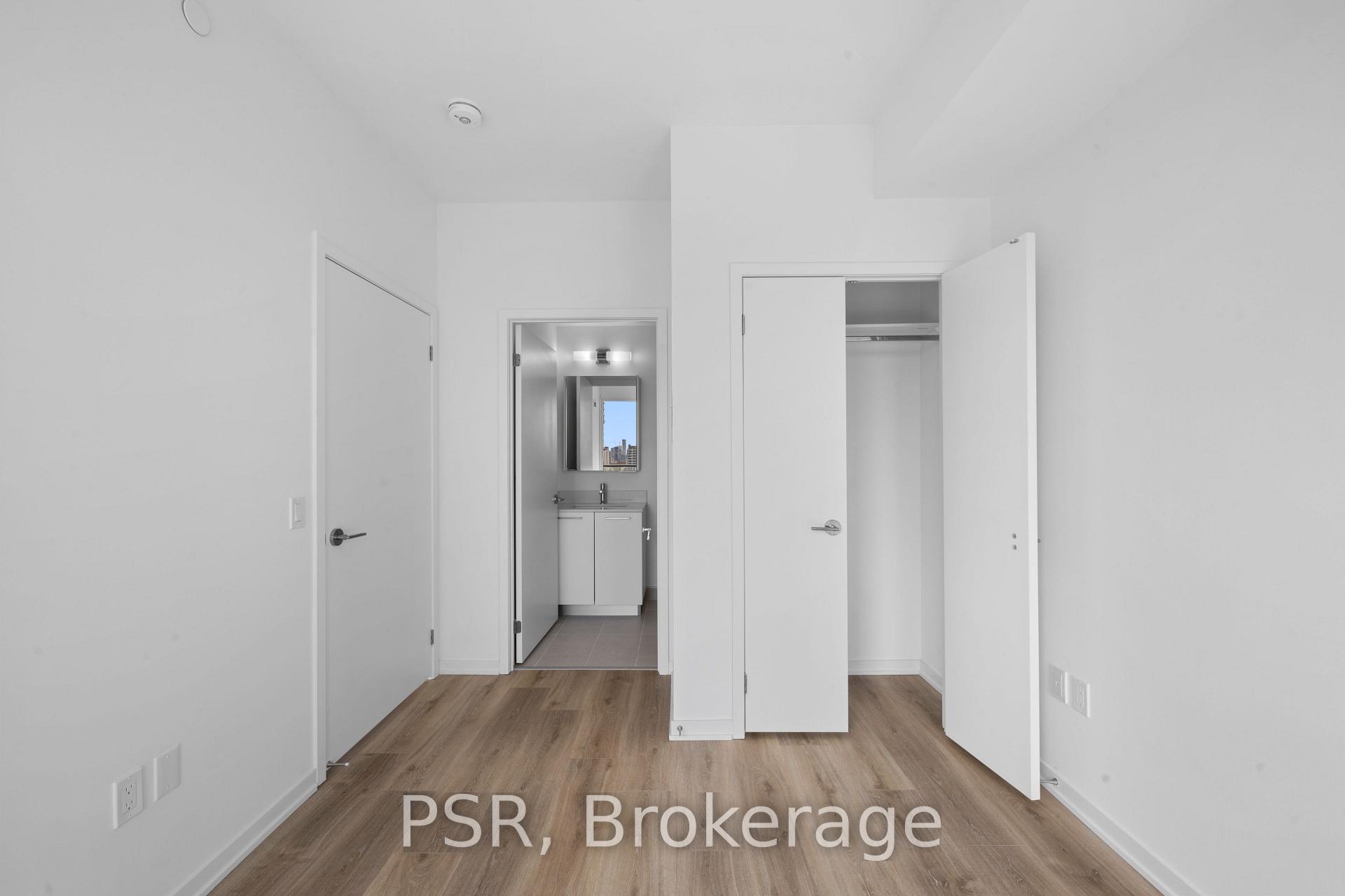 Photo 6 of Unit 2410, 101 Roehampton Avenue, Toronto, Mount Pleasant West — HOMEH