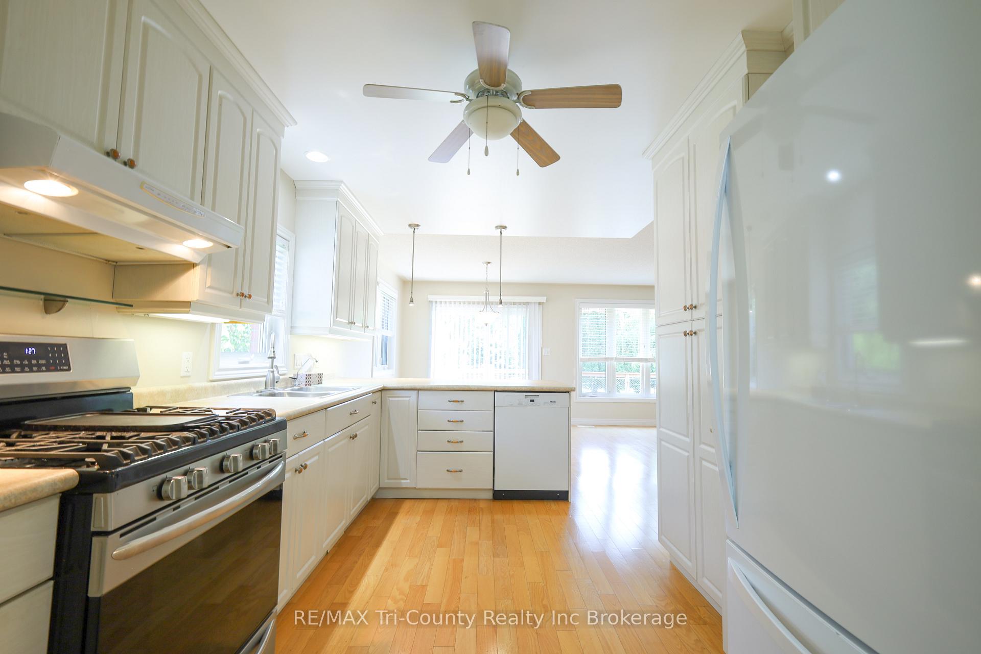 Photo 7 of 126 Weston Drive, Tillsonburg — HOMEH