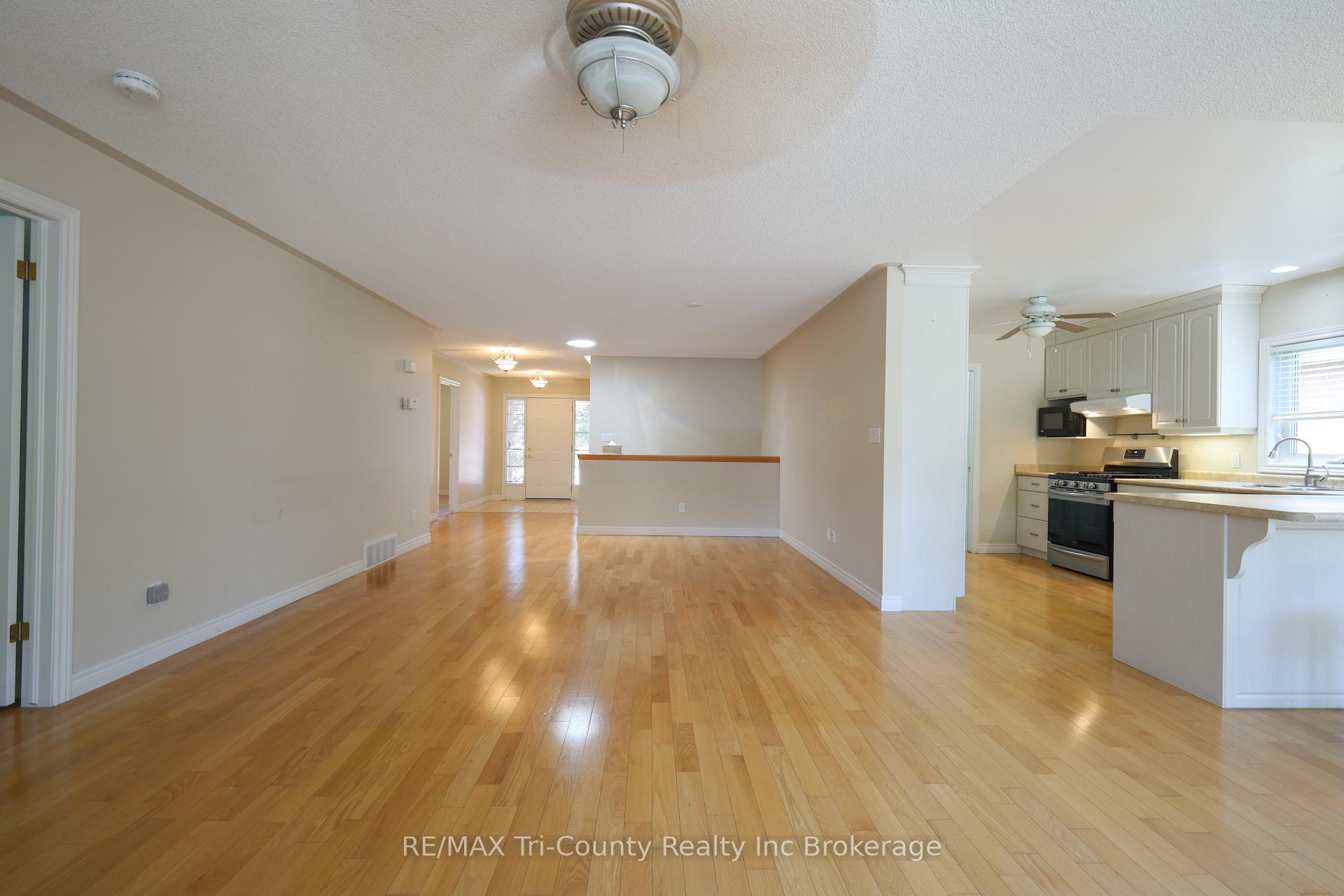 Photo 12 of 126 Weston Drive, Tillsonburg — HOMEH