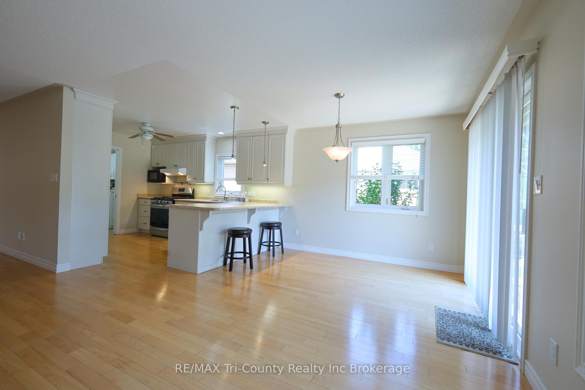 Photo 14 of 126 Weston Drive, Tillsonburg — HOMEH