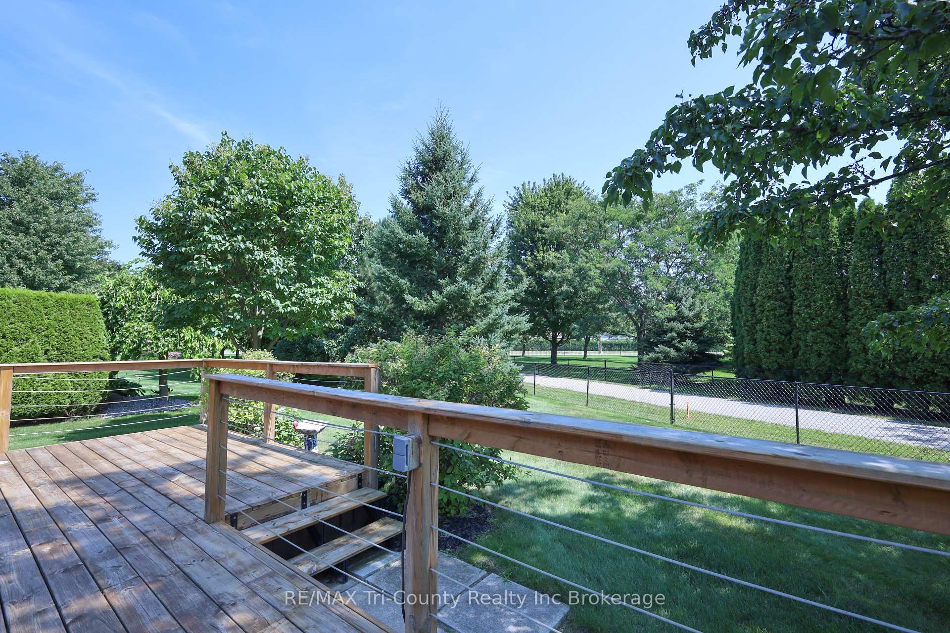 Photo 74 of 126 Weston Drive, Tillsonburg — HOMEH