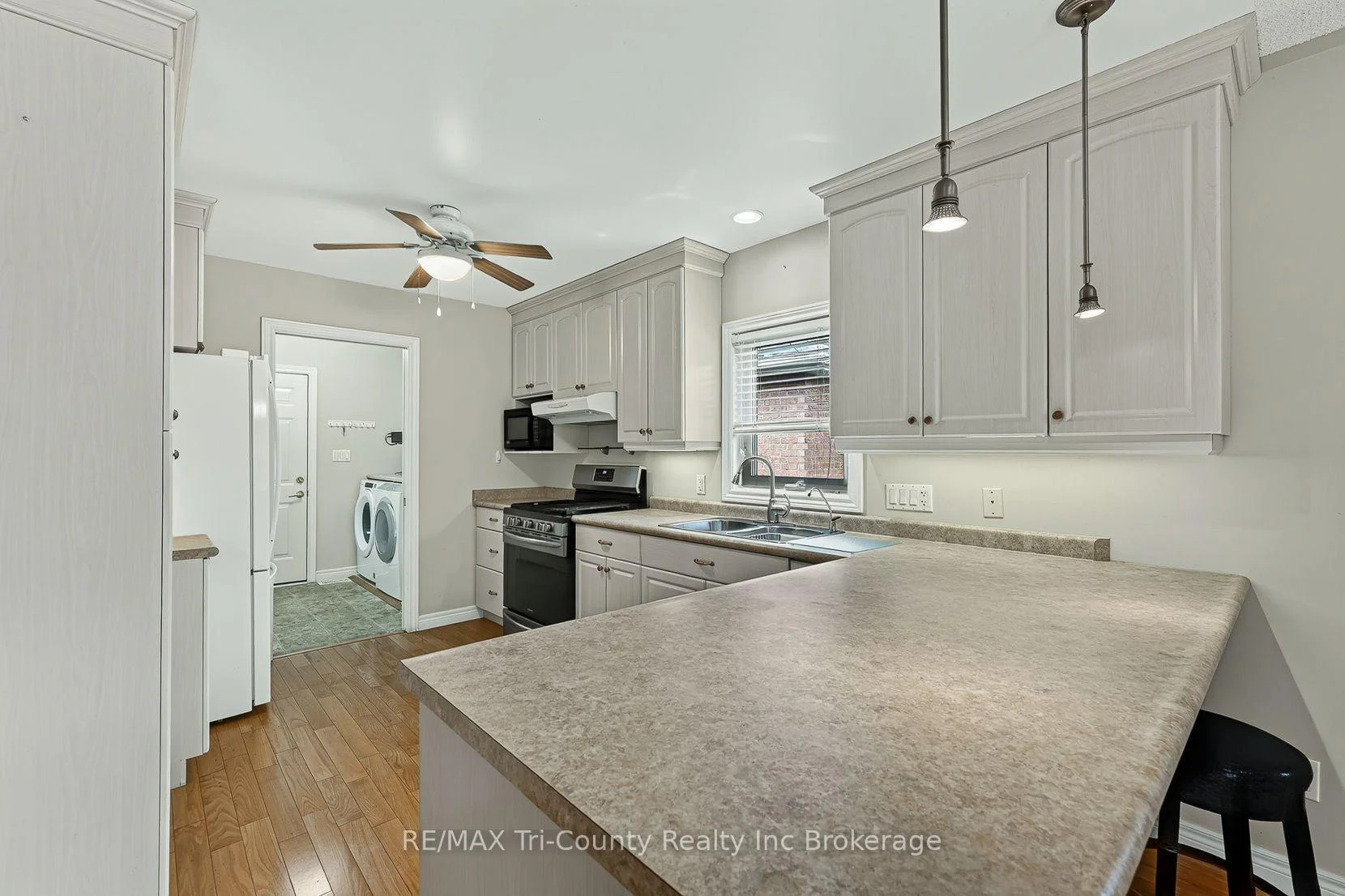 Photo 15 of 126 Weston Drive, Tillsonburg — HOMEH