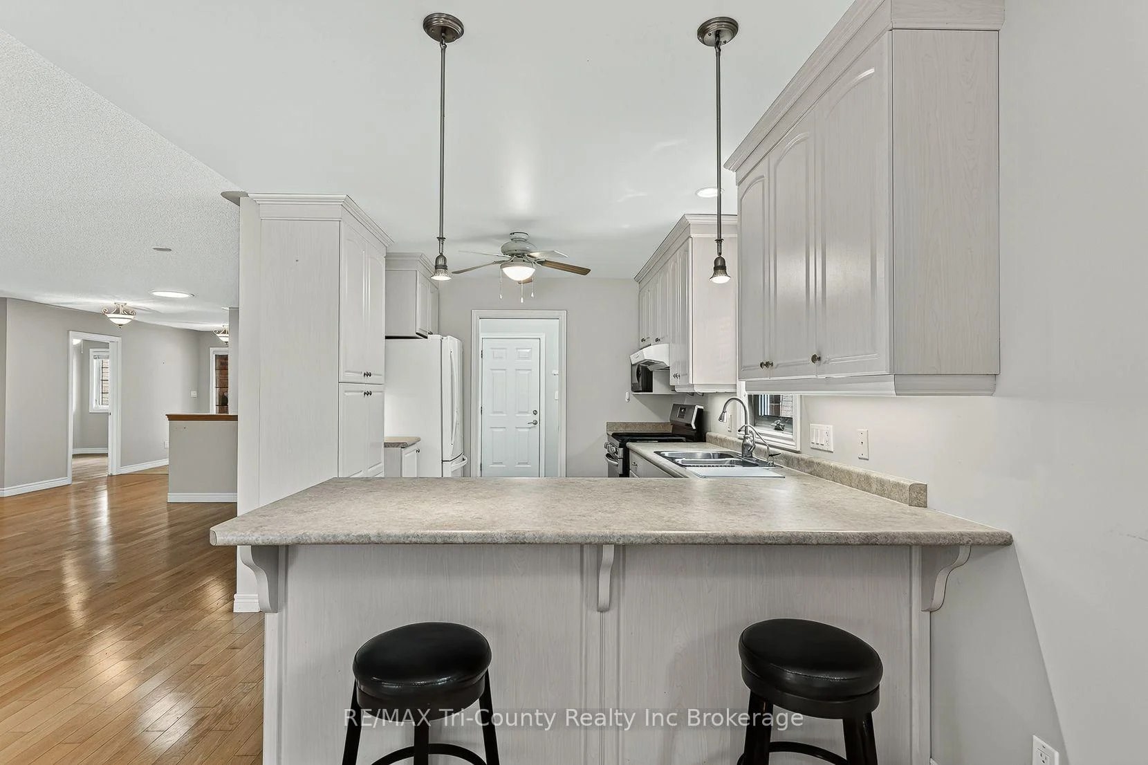 Photo 17 of 126 Weston Drive, Tillsonburg — HOMEH
