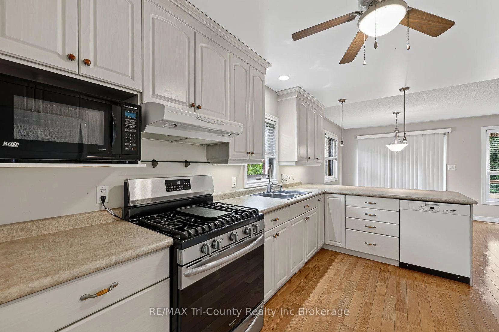 Photo 21 of 126 Weston Drive, Tillsonburg — HOMEH