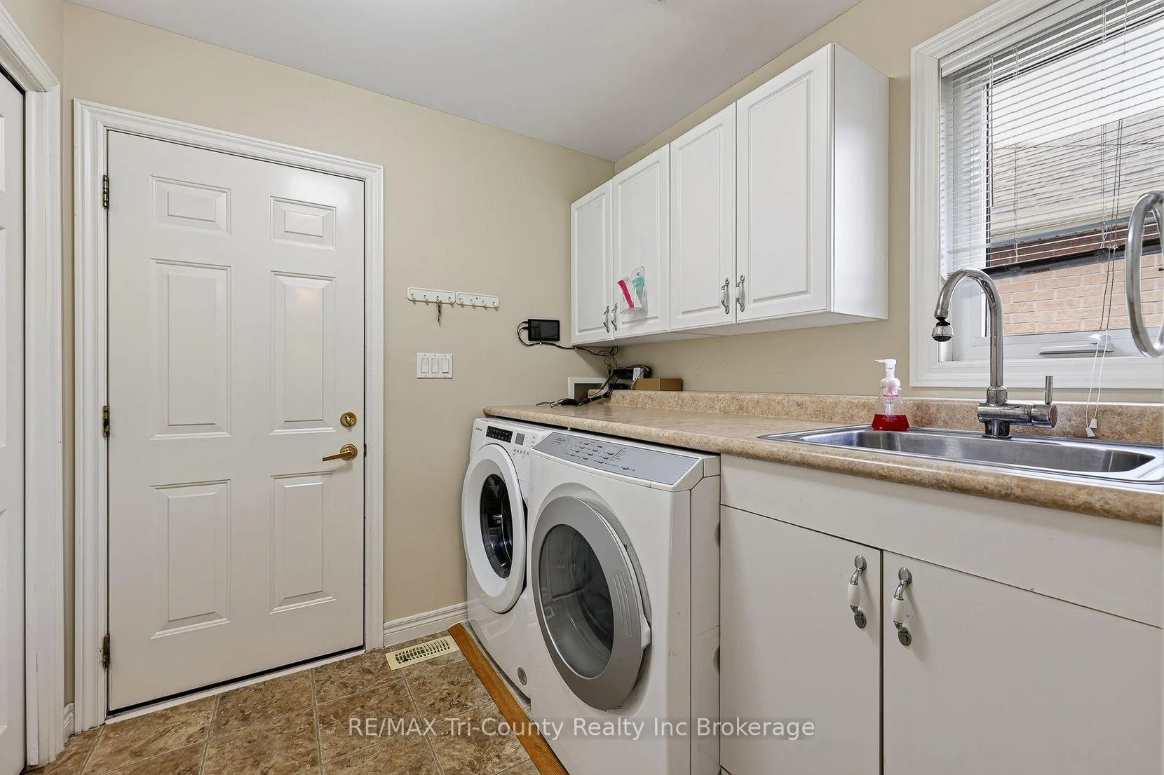 Photo 27 of 126 Weston Drive, Tillsonburg — HOMEH