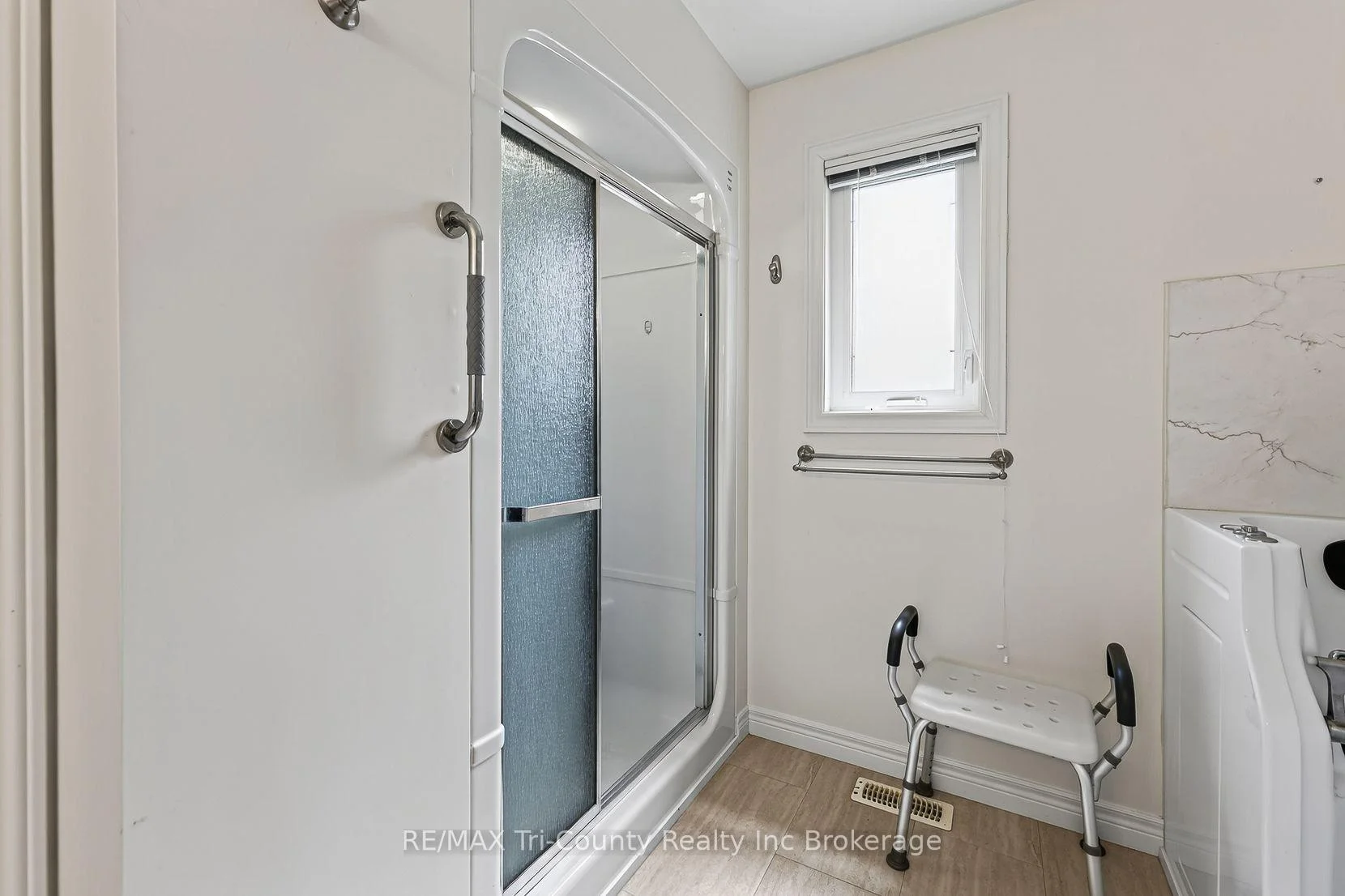 Photo 53 of 126 Weston Drive, Tillsonburg — HOMEH