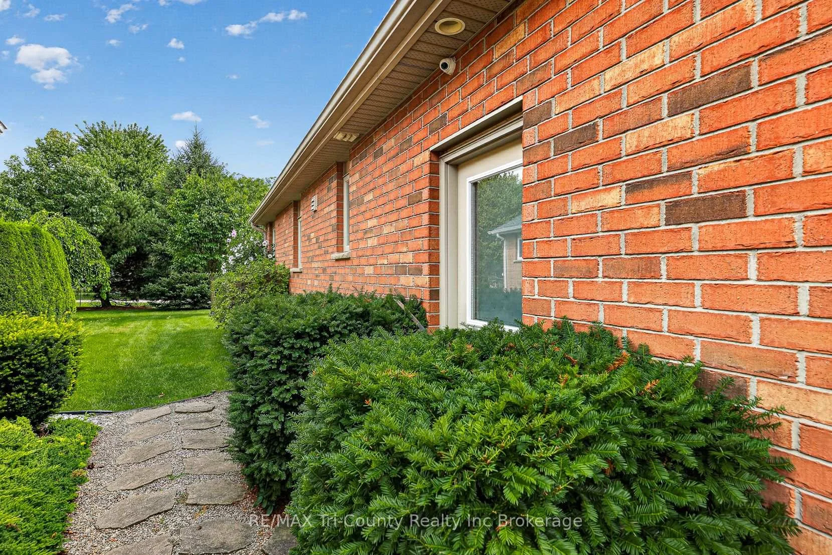 Photo 90 of 126 Weston Drive, Tillsonburg — HOMEH
