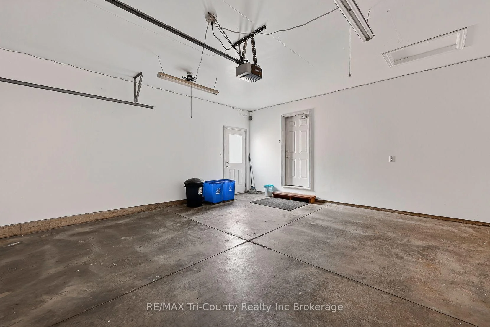 Photo 92 of 126 Weston Drive, Tillsonburg — HOMEH