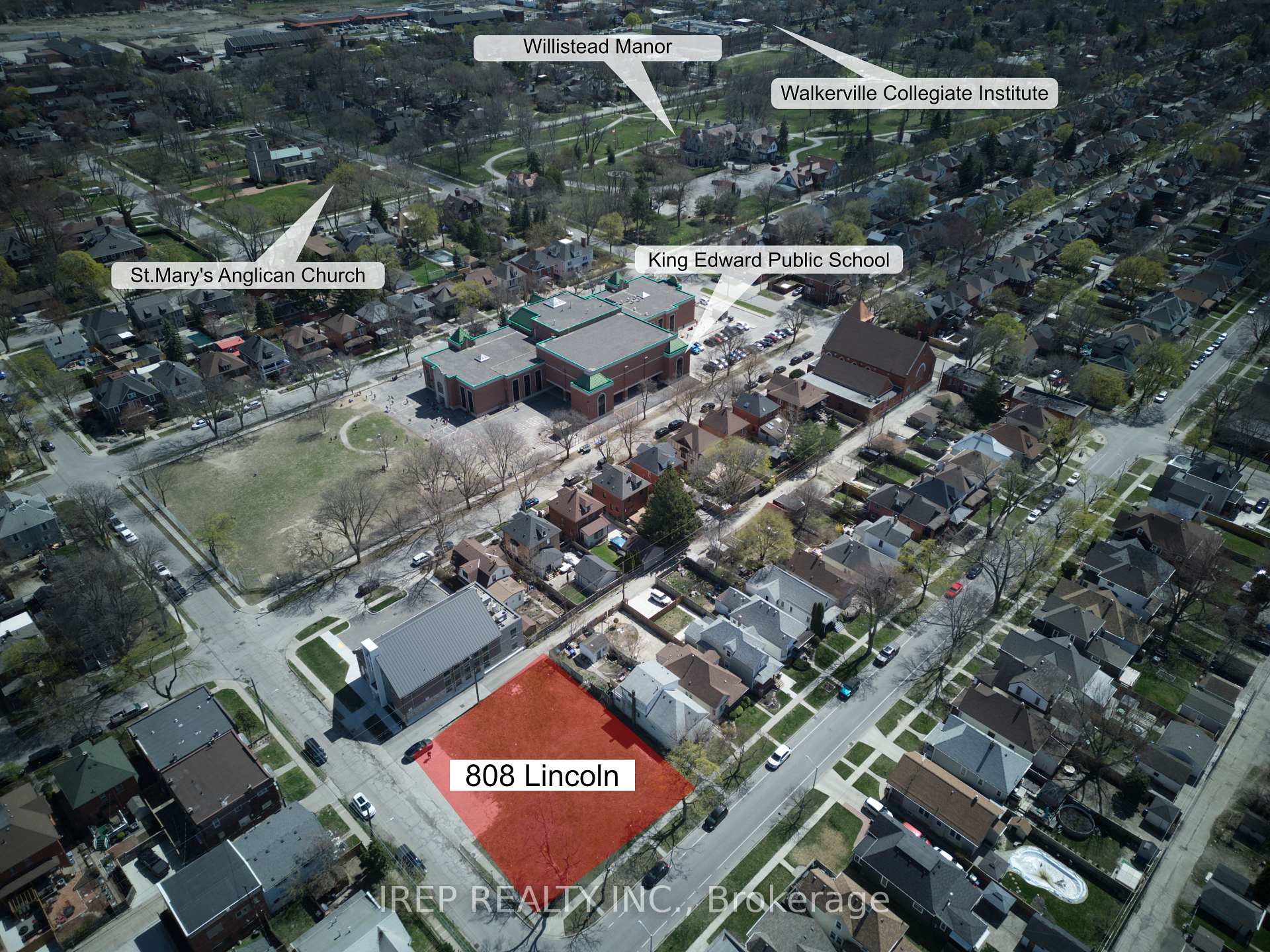 Photo 3 of 808 Lincoln Road, Windsor, Walkerville — HOMEH