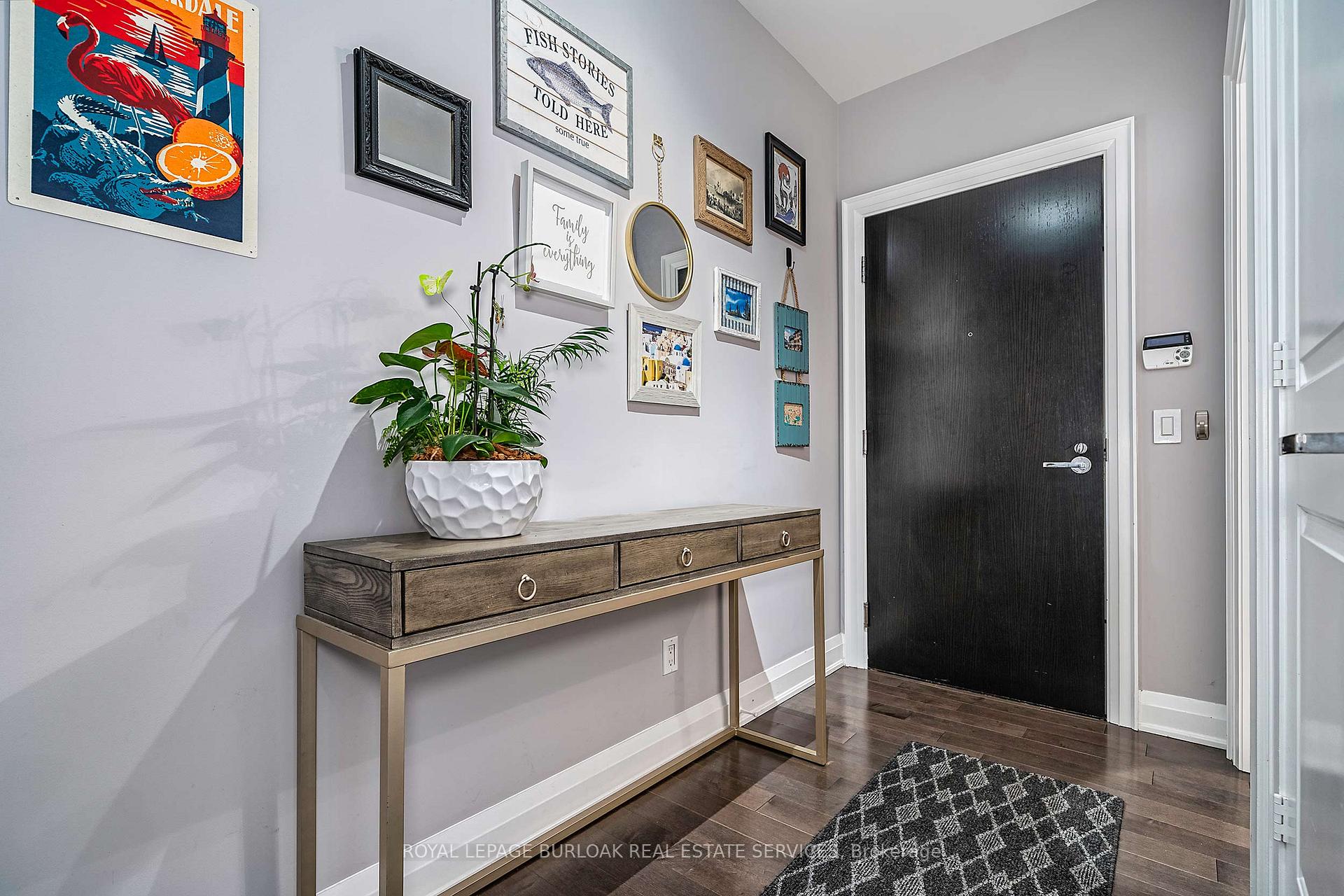 Photo 5 of Unit 206, 11 Bronte Road, Oakville, Bronte — HOMEH