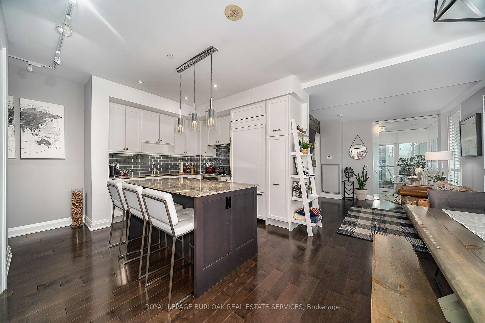 Photo 6 of Unit 206, 11 Bronte Road, Oakville, Bronte — HOMEH