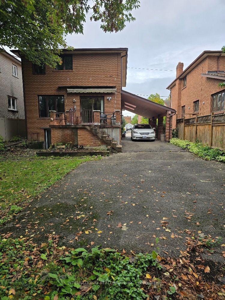 Front of 607 Coldstream Avenue