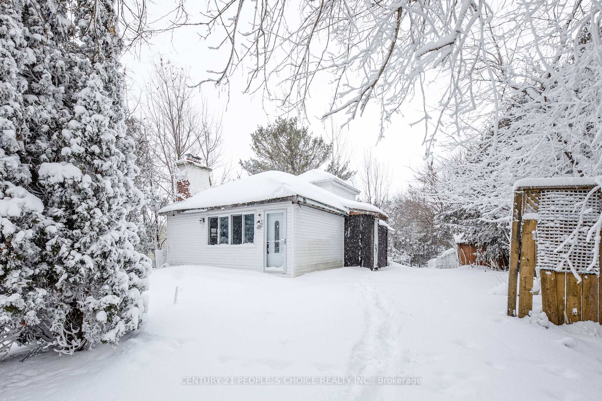Photo of 250 Kingfisher Avenue